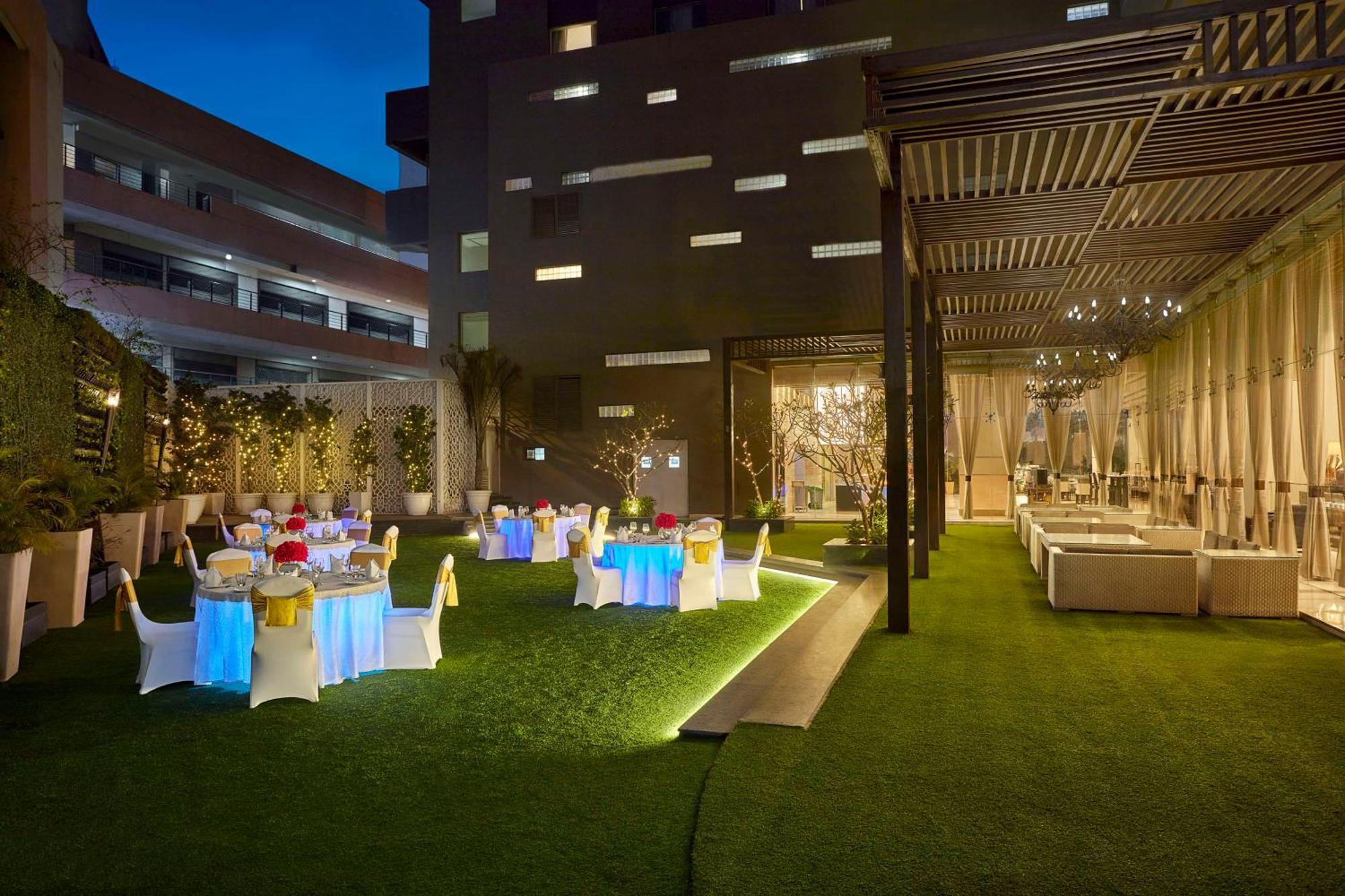 Doubletree By Hilton Gurugram Baani Square 5* Gurgaon