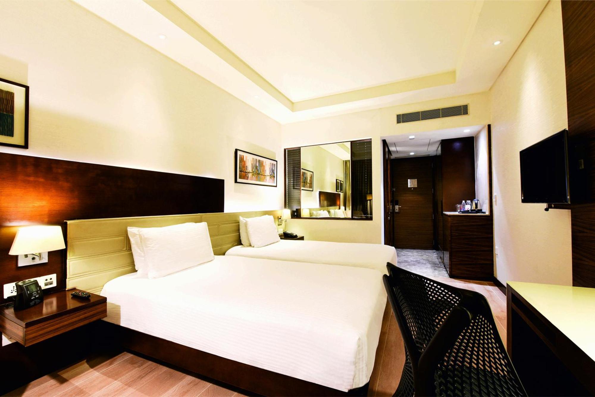Hotel Doubletree By Hilton Gurugram Baani Square