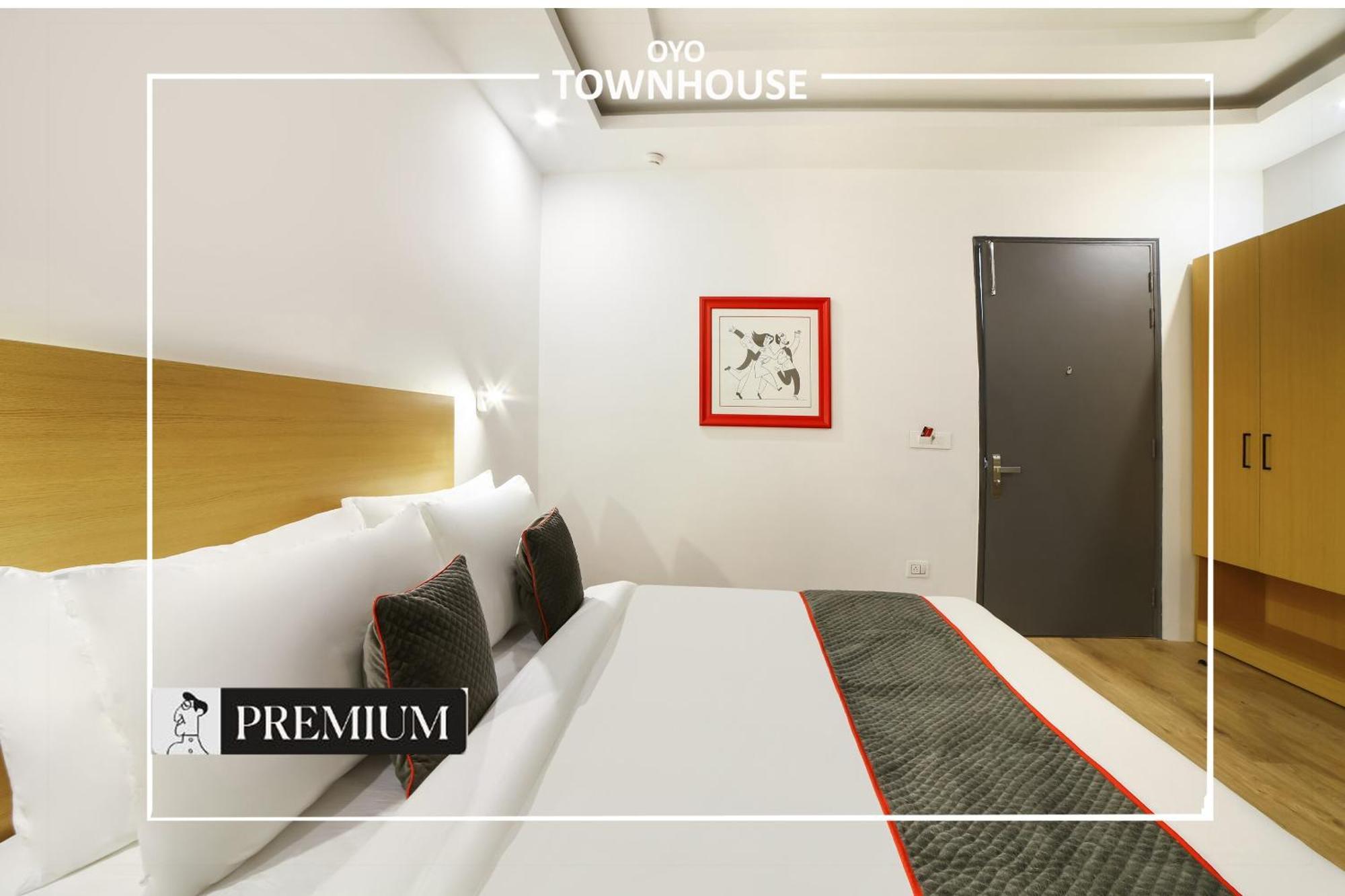 Hotel Oyo Townhouse 120 Shushant Lok