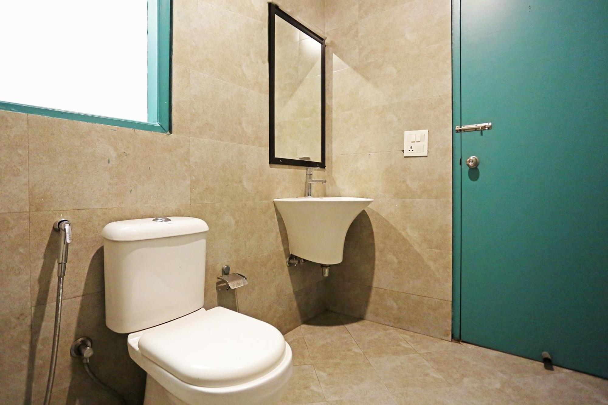 Fabhotel The Runner Hotel 4*