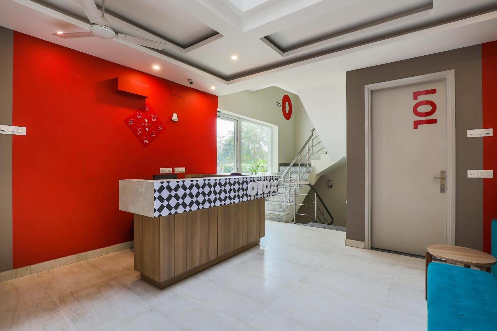 Super Oyo Capital O 325 Medanta Square 3* Gurgaon