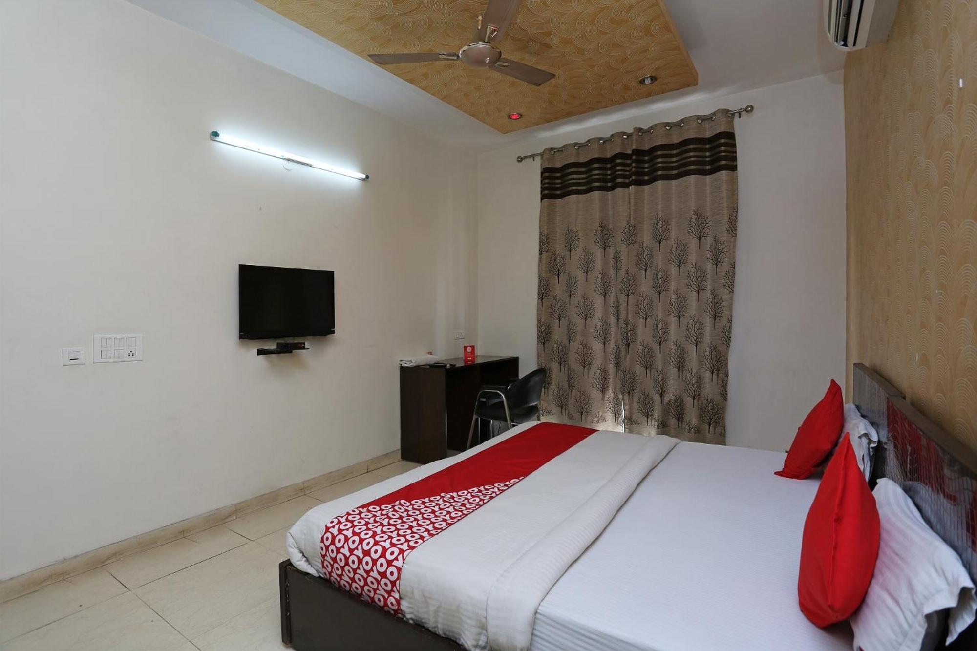 Oyo 429 Kisna Residency 3*