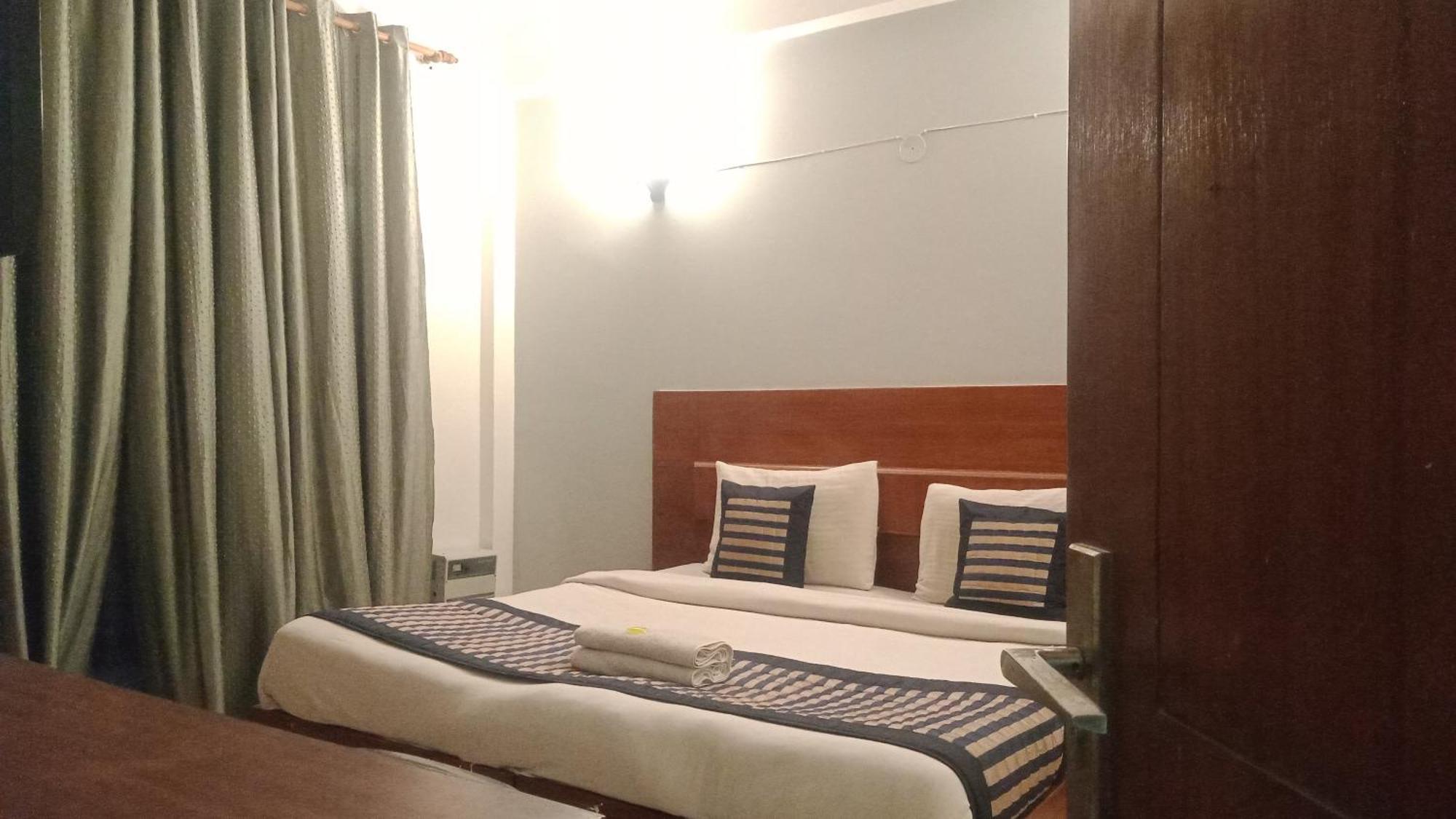 Guest house Ashvins Palace *