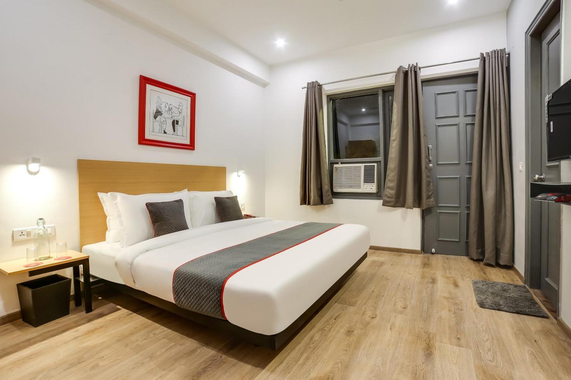 Hotel Townhouse Unitech Cyber Park Near Omaxe Celebration Mall Gurgaon