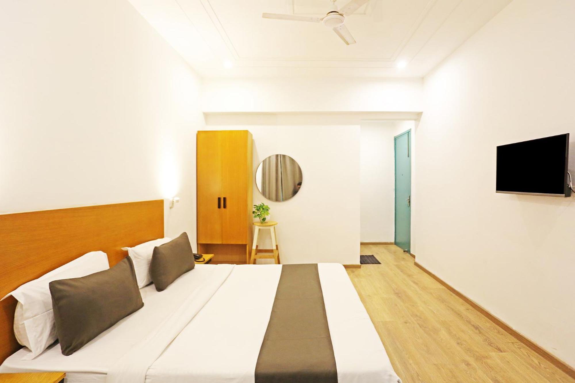 Hotel Fabhotel The Runner Gurgaon