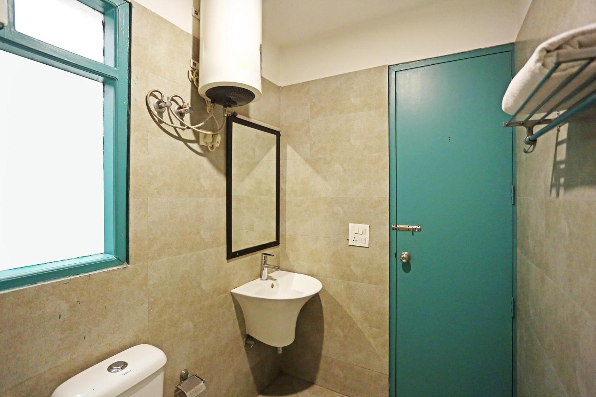 Fabhotel The Runner Hotel Gurgaon