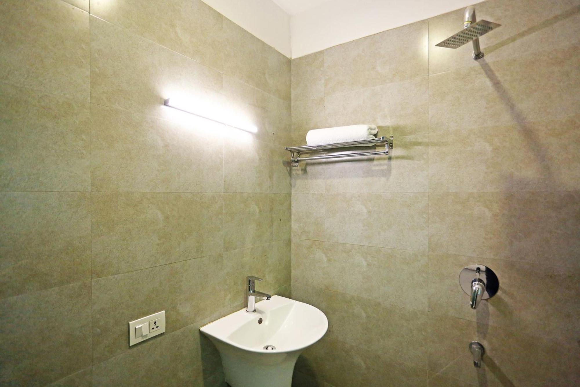 Fabhotel The Runner Hotel Gurgaon