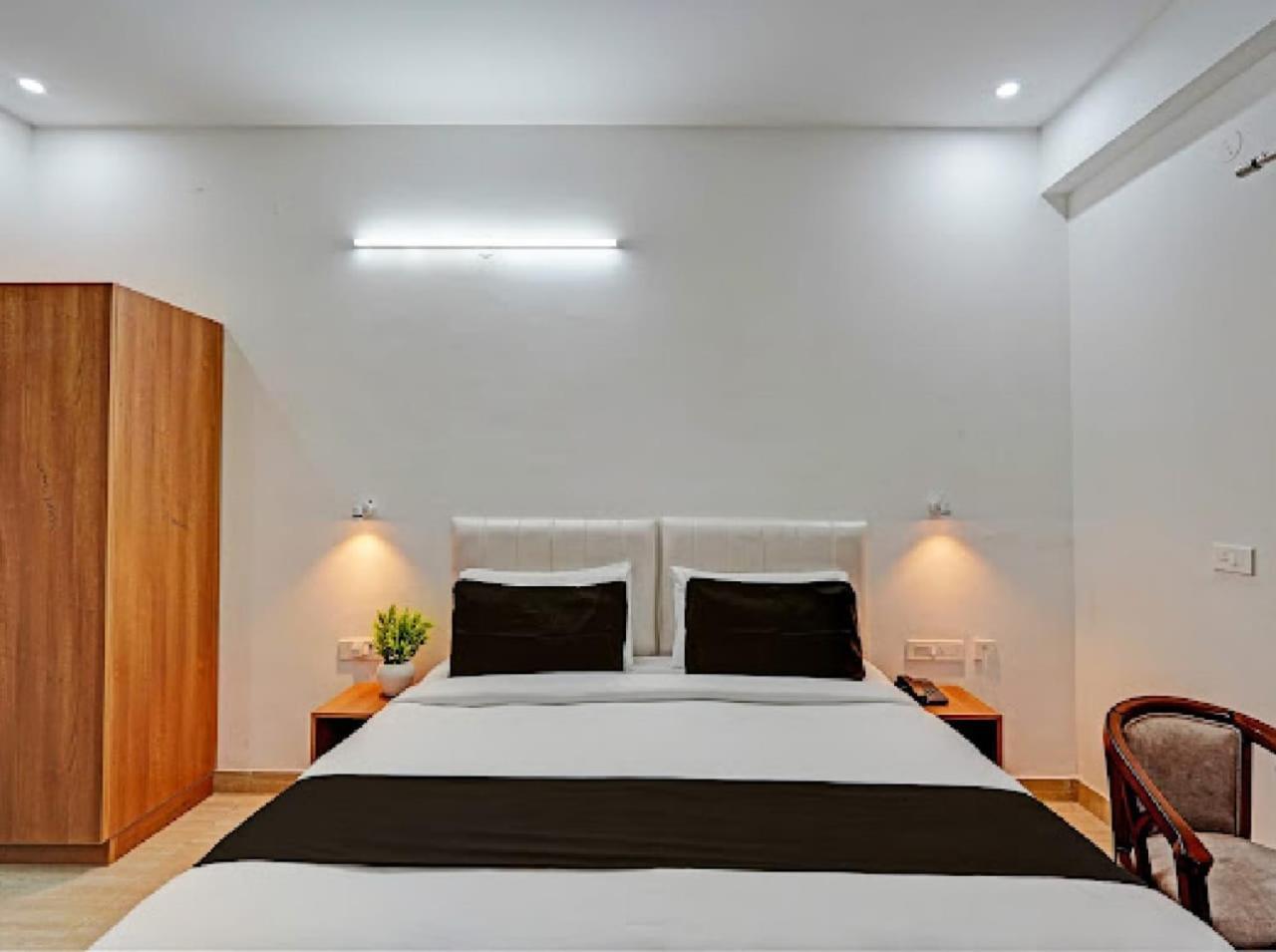 Akshay Dream * Gurgaon