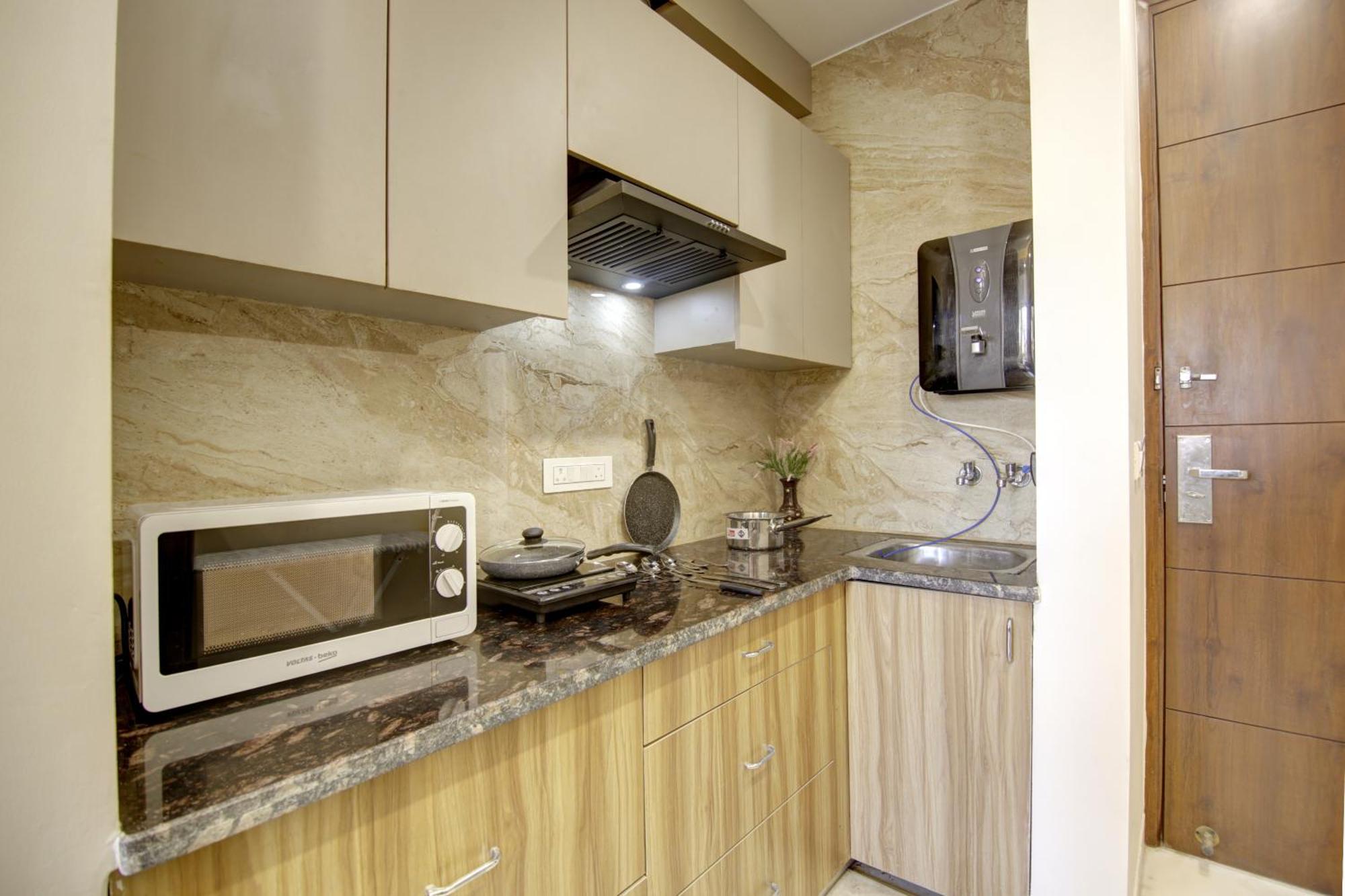 Flxho Quad - Luxury Dlf Cyber *