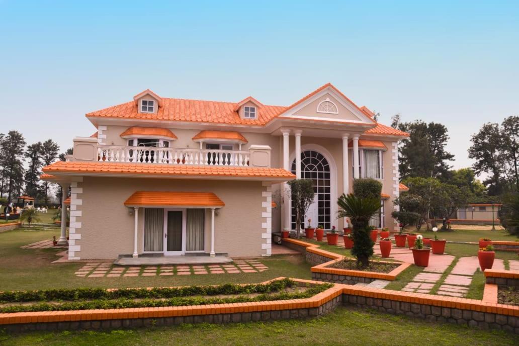 Farm stay Green Orchid Farms I Swimming Pool I Wedding I Party