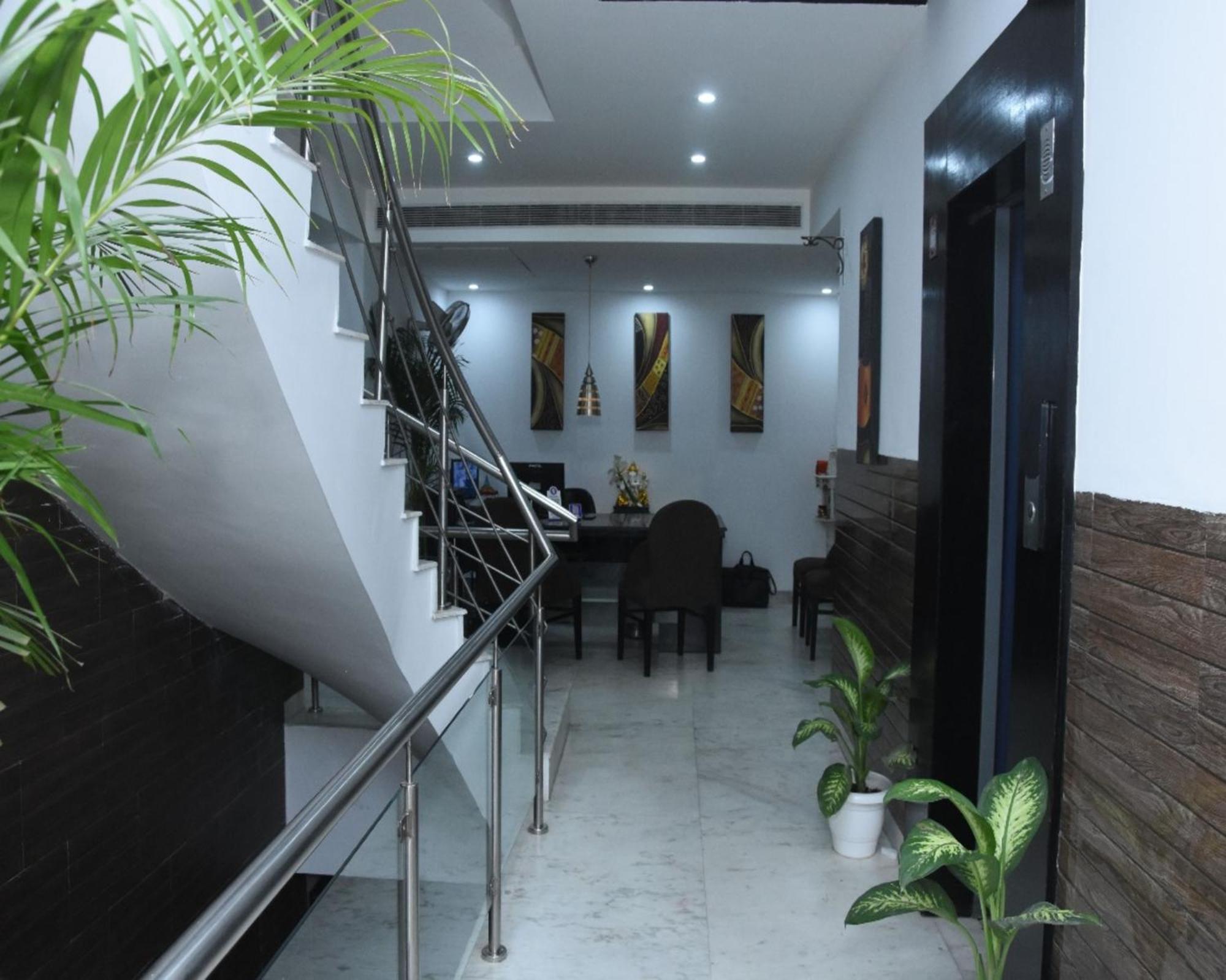 Hotel Fabhotel Posh Classic Gurgaon