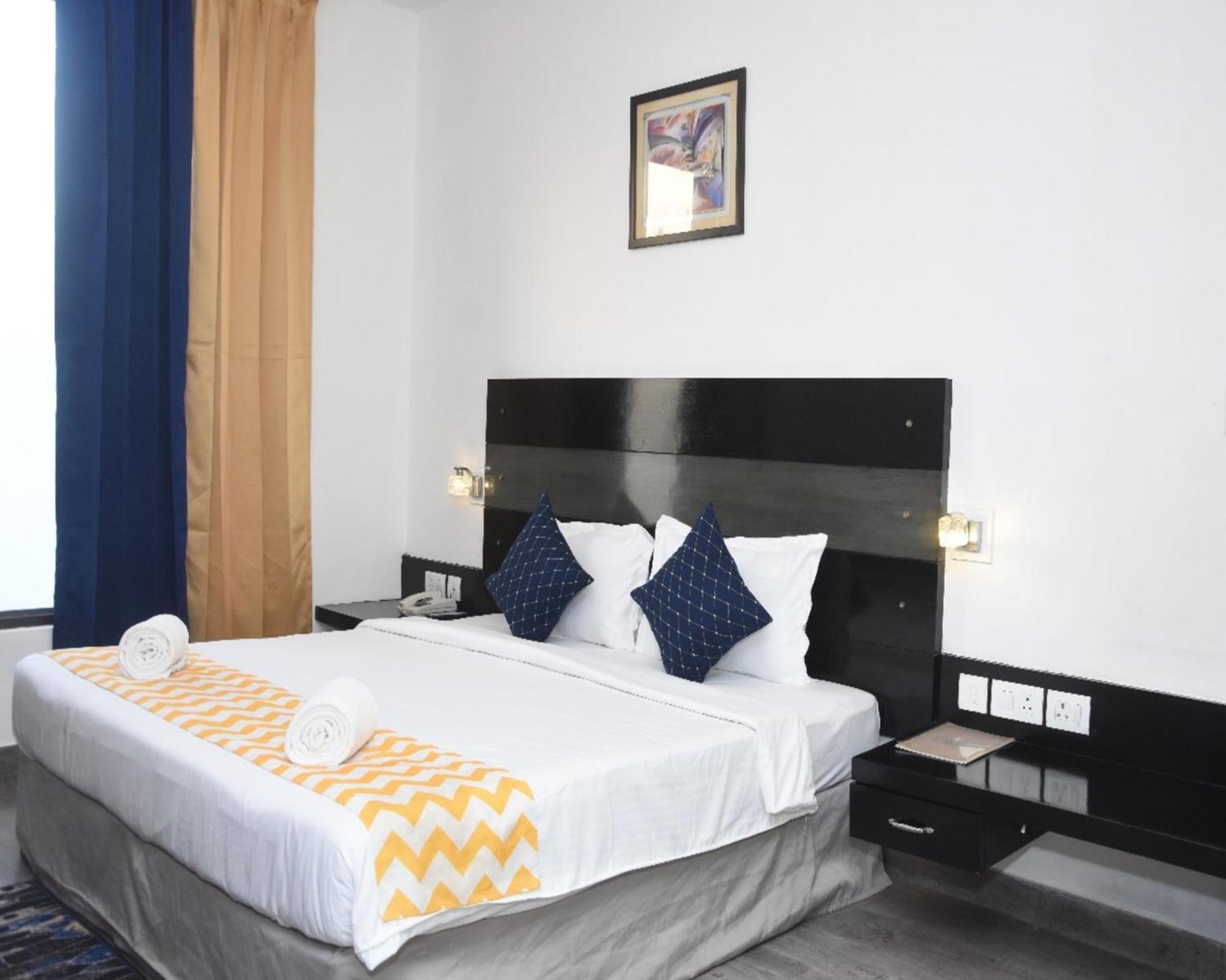 Fabhotel Posh Classic Hotel Gurgaon