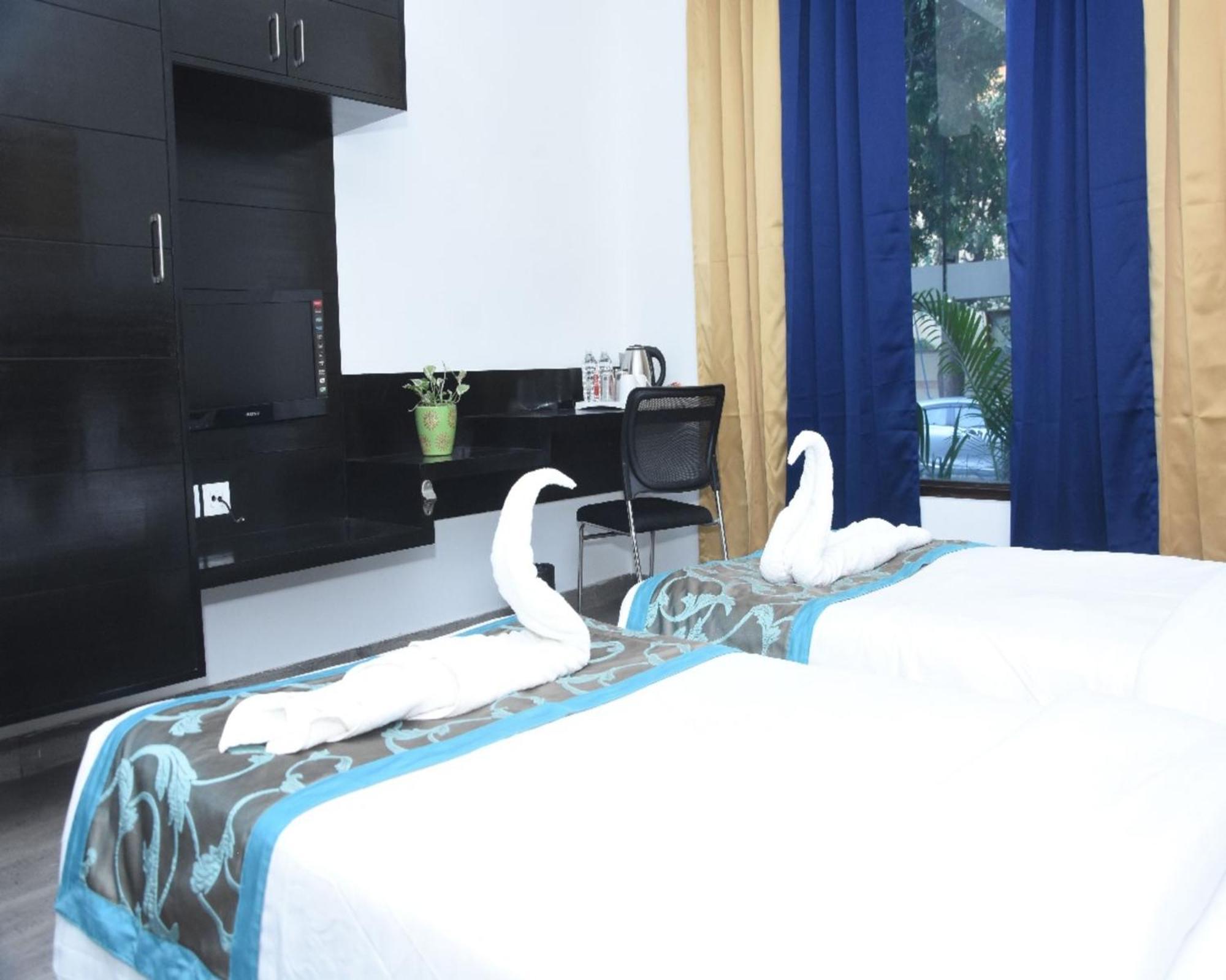 Fabhotel Posh Classic Hotel