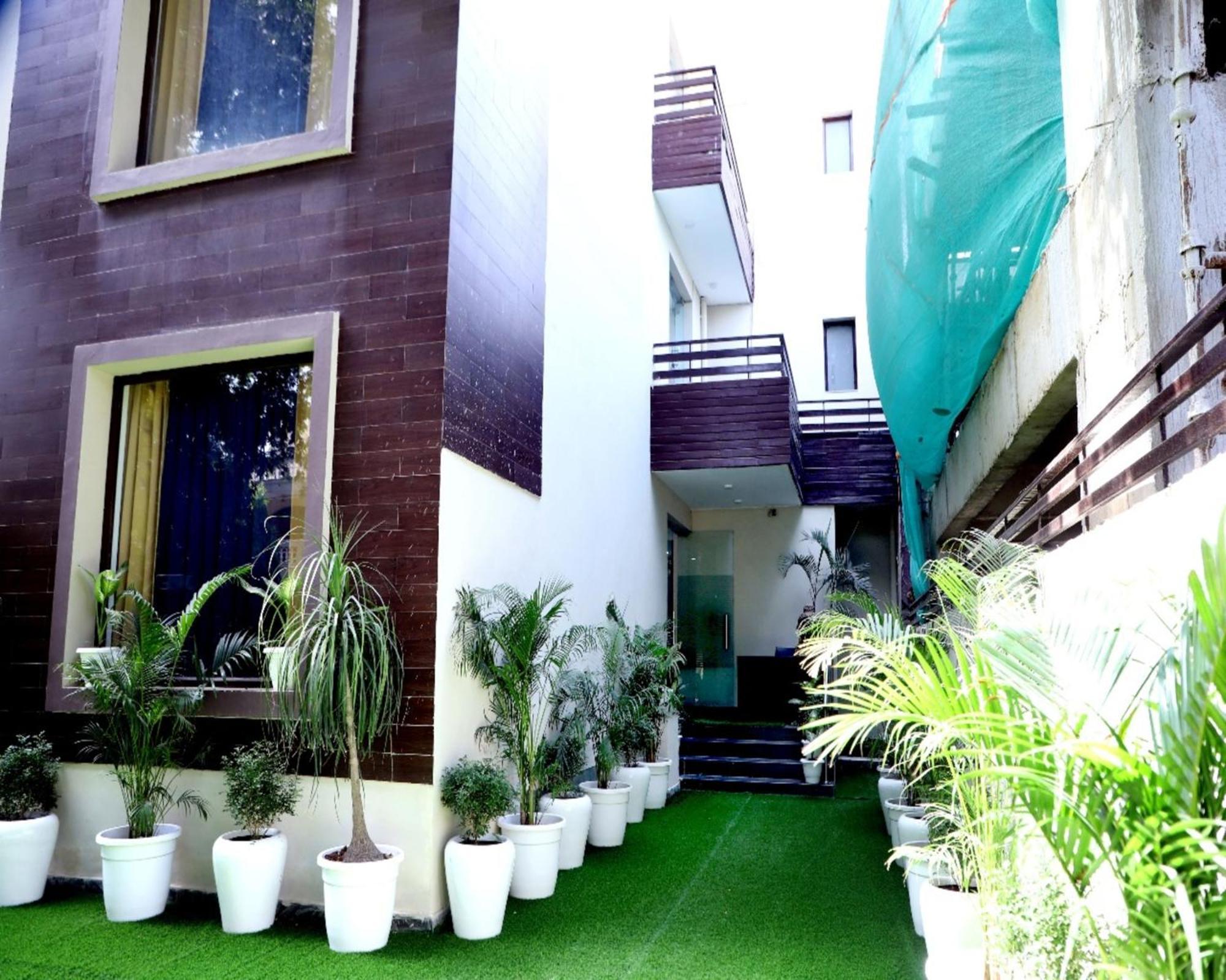 Fabhotel Posh Classic 3*