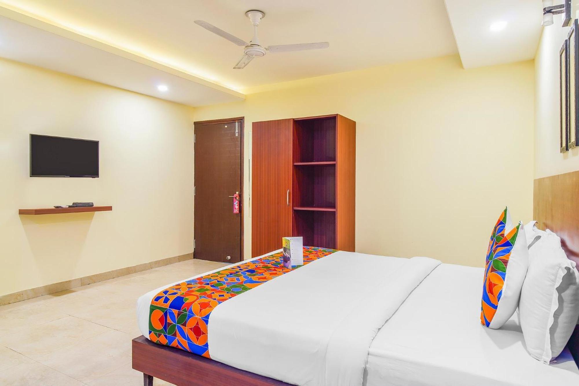 Fabhotel Vr Hotel Gurgaon