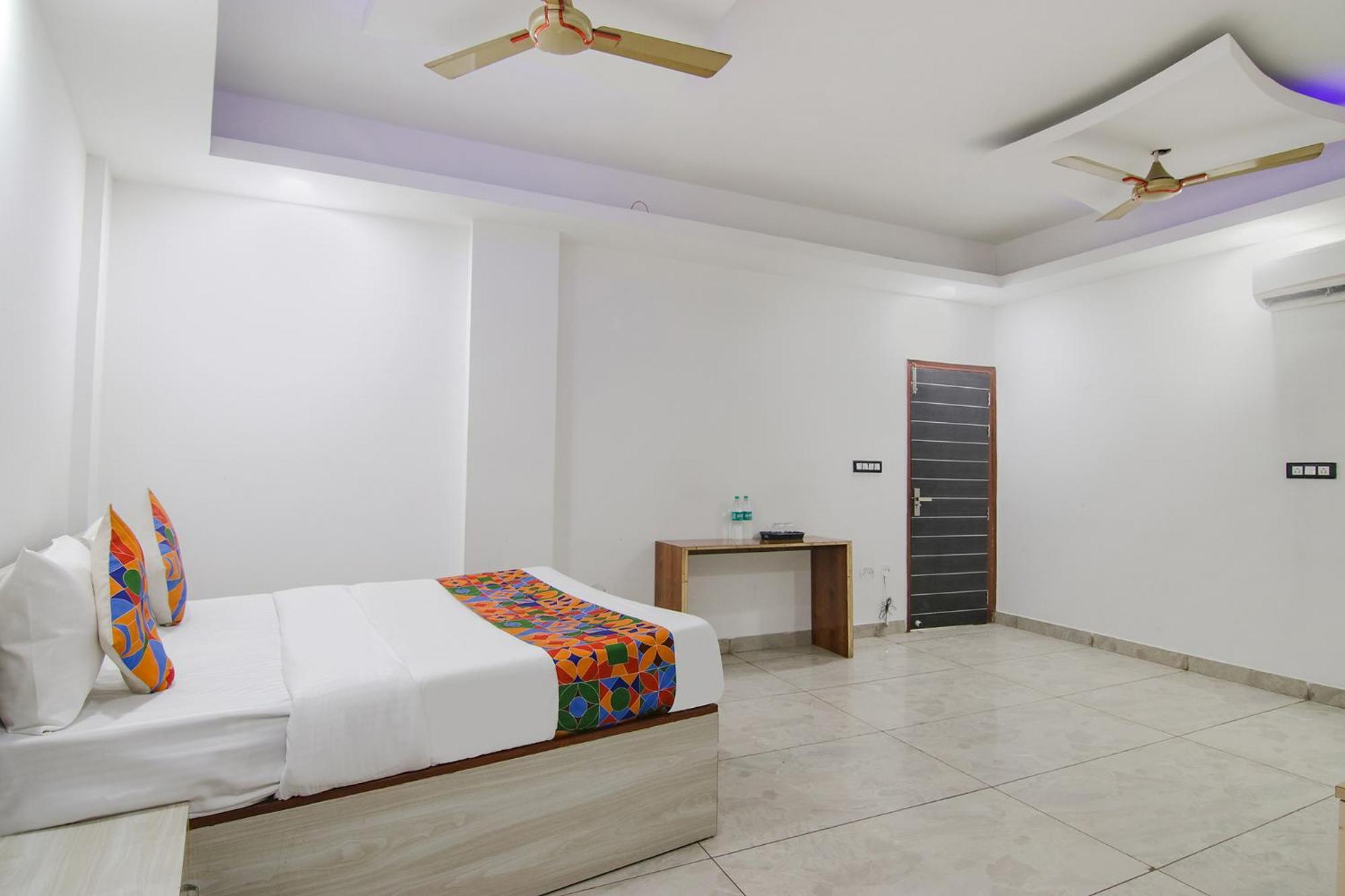 Fabhotel Garden View Hotel Gurgaon