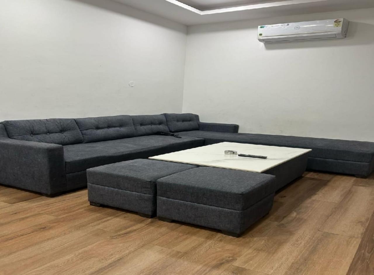 Akshay Dream * Gurgaon