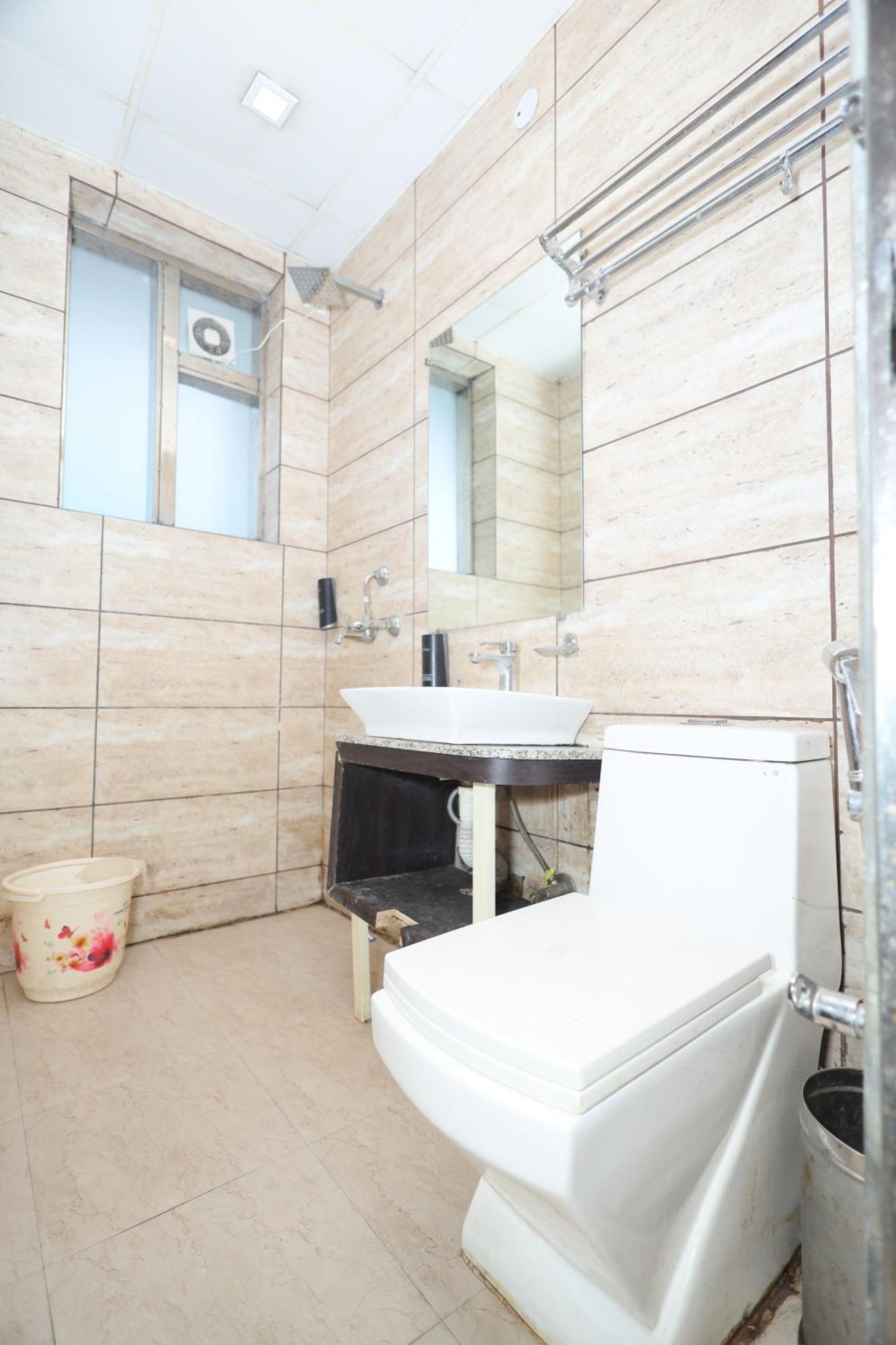 Wedlock Near Artemis Hospital 3* Gurgaon