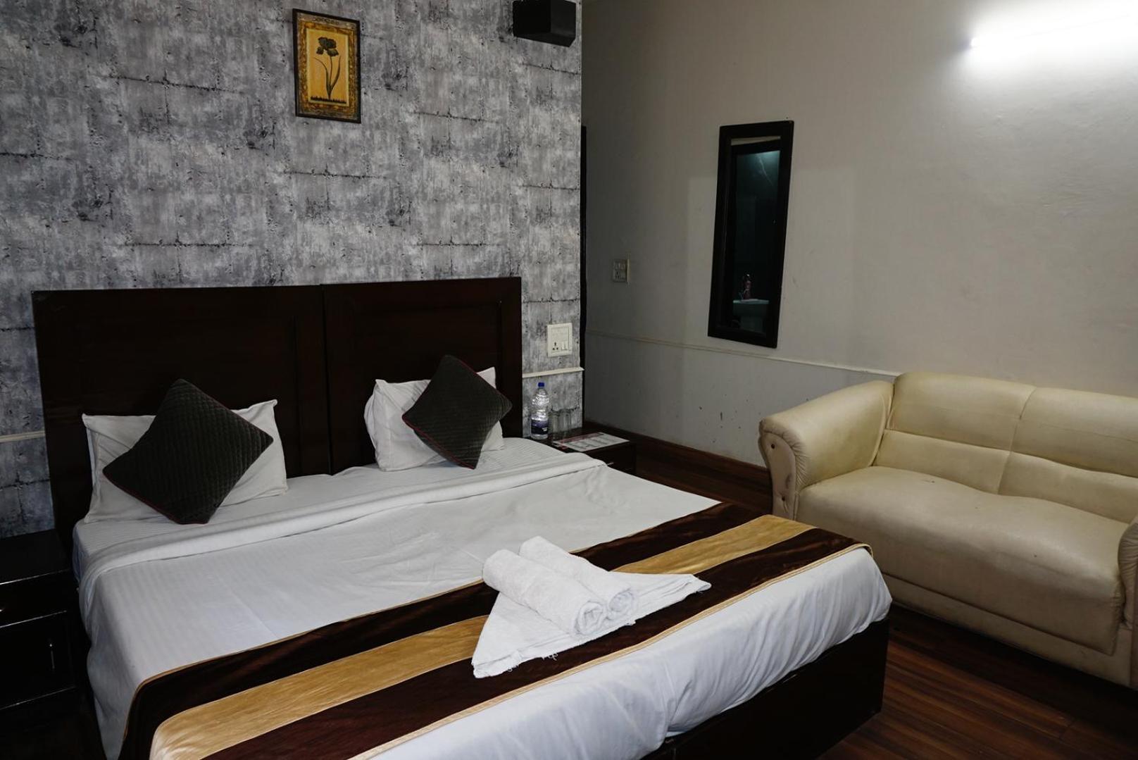 Hotel Tipsyy 017