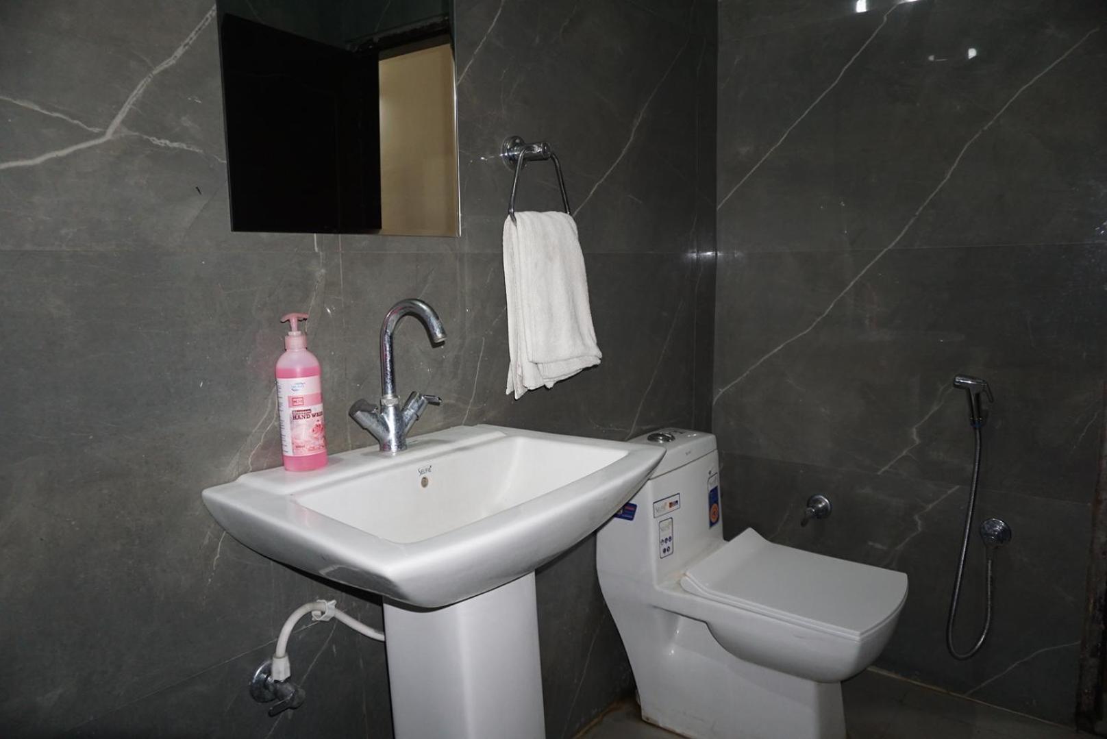Tipsyy 017 Hotel Gurgaon