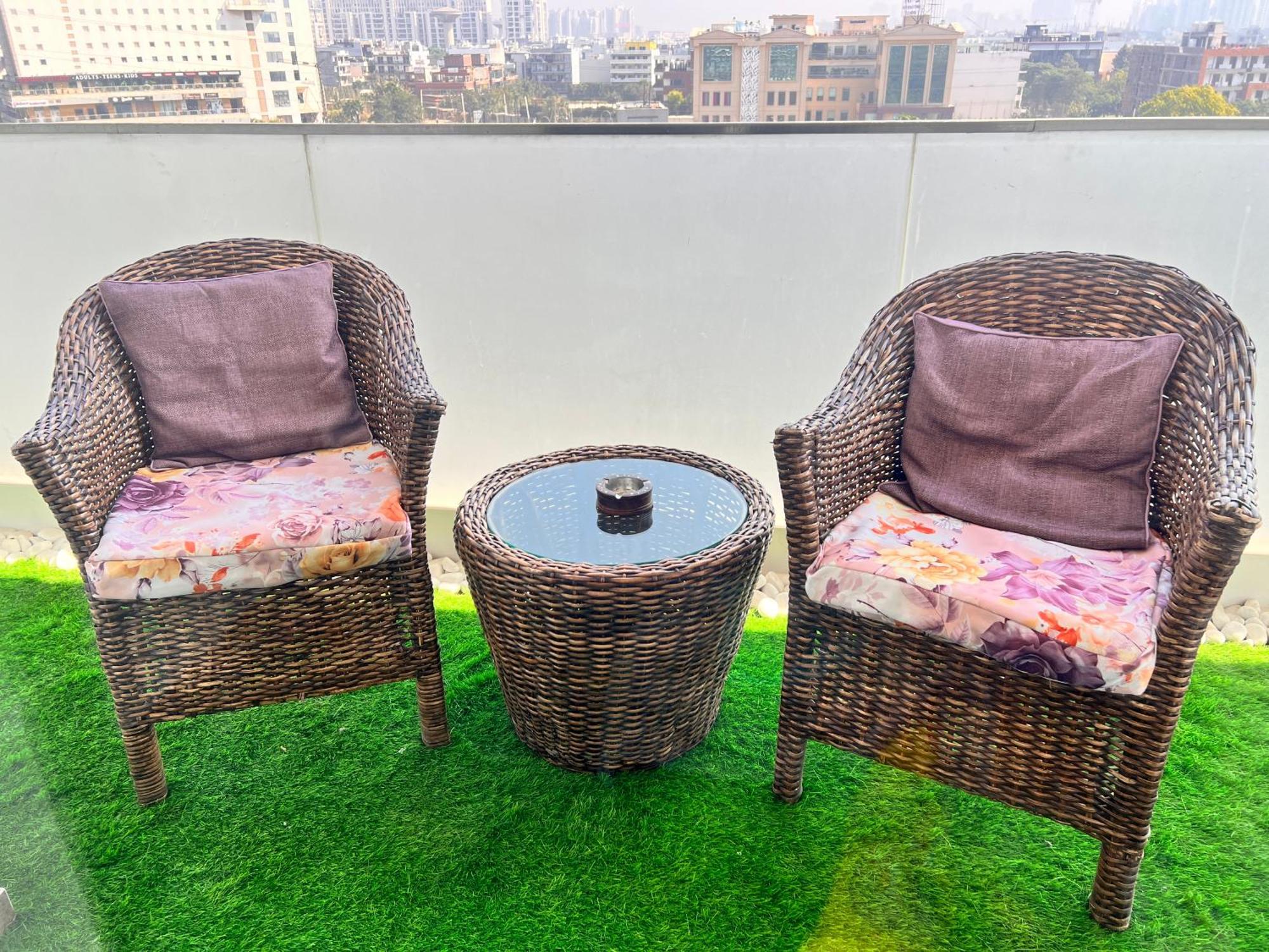 Executive Deluxe With Panoramic View In Heart Of Apartment Gurgaon
