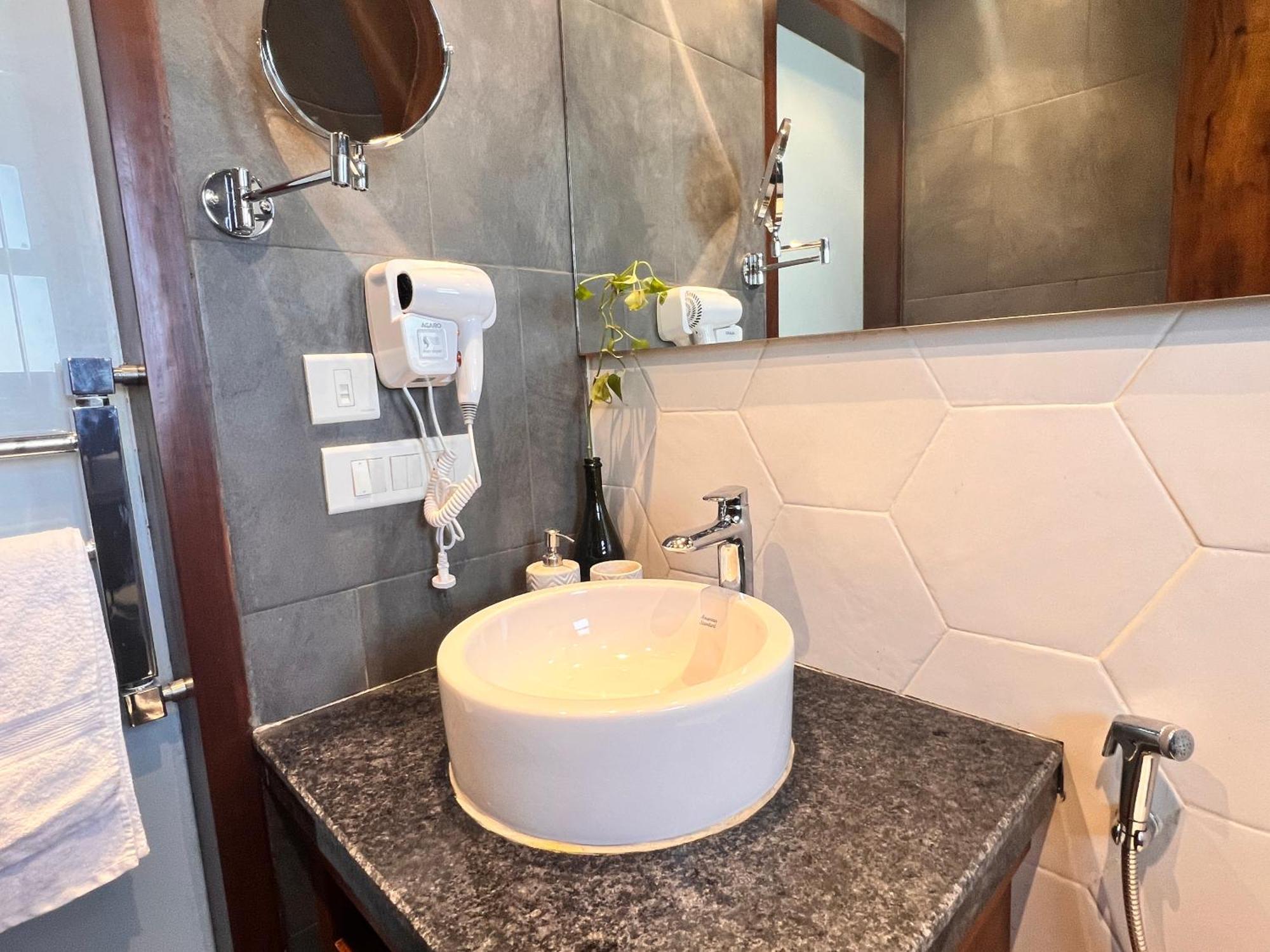 Executive Deluxe With Panoramic View In Heart Of