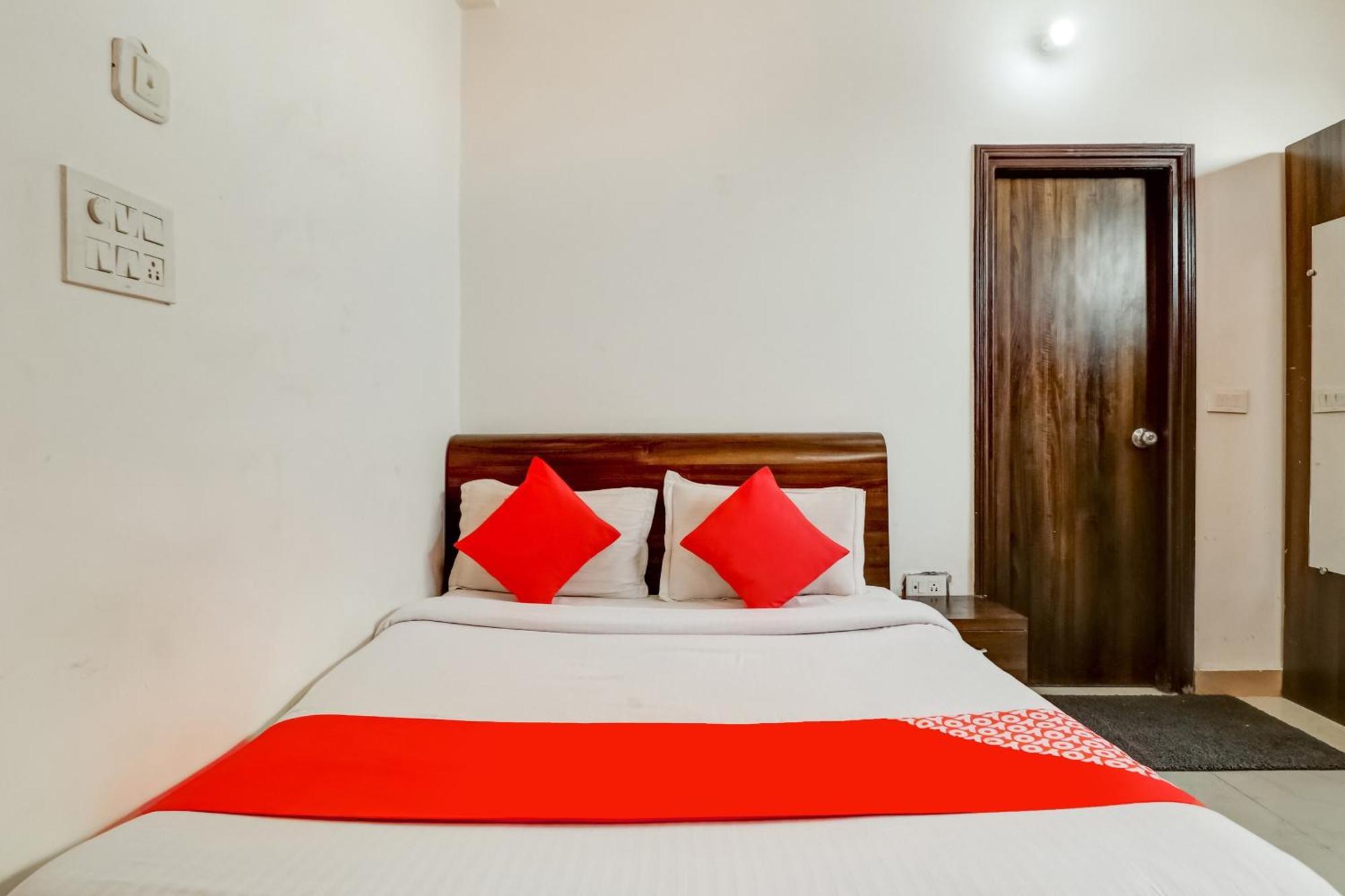 Hotel O Paradise Residency