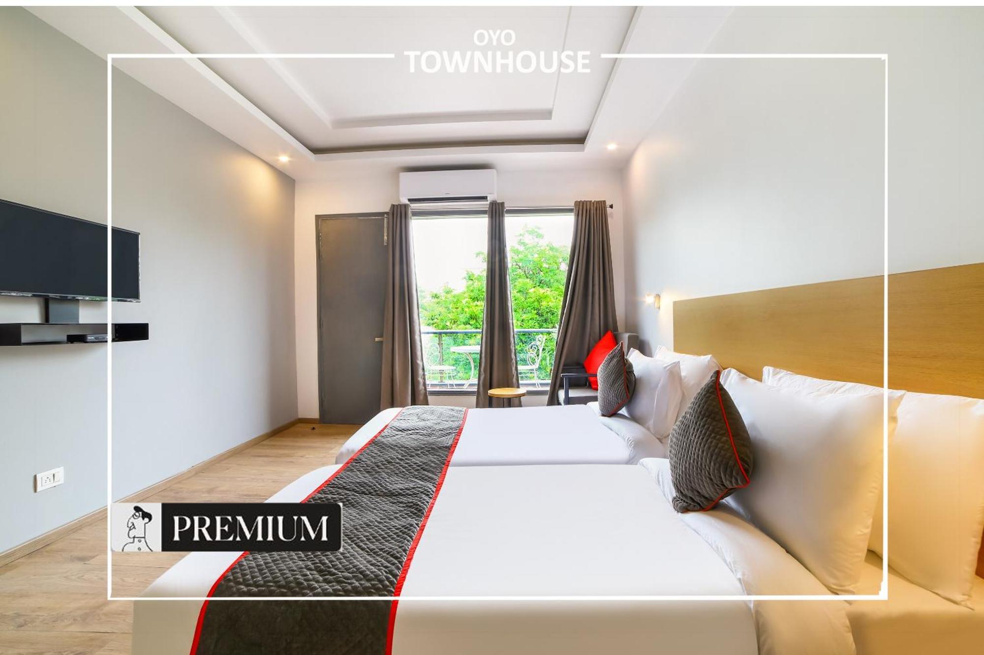Hotel Oyo Townhouse 120 Shushant Lok