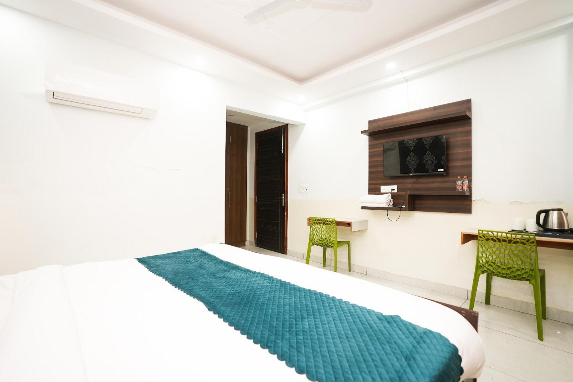 Hotel Tanvi Premium Residency Near Artemis Hospital, Gurugram Gurgaon