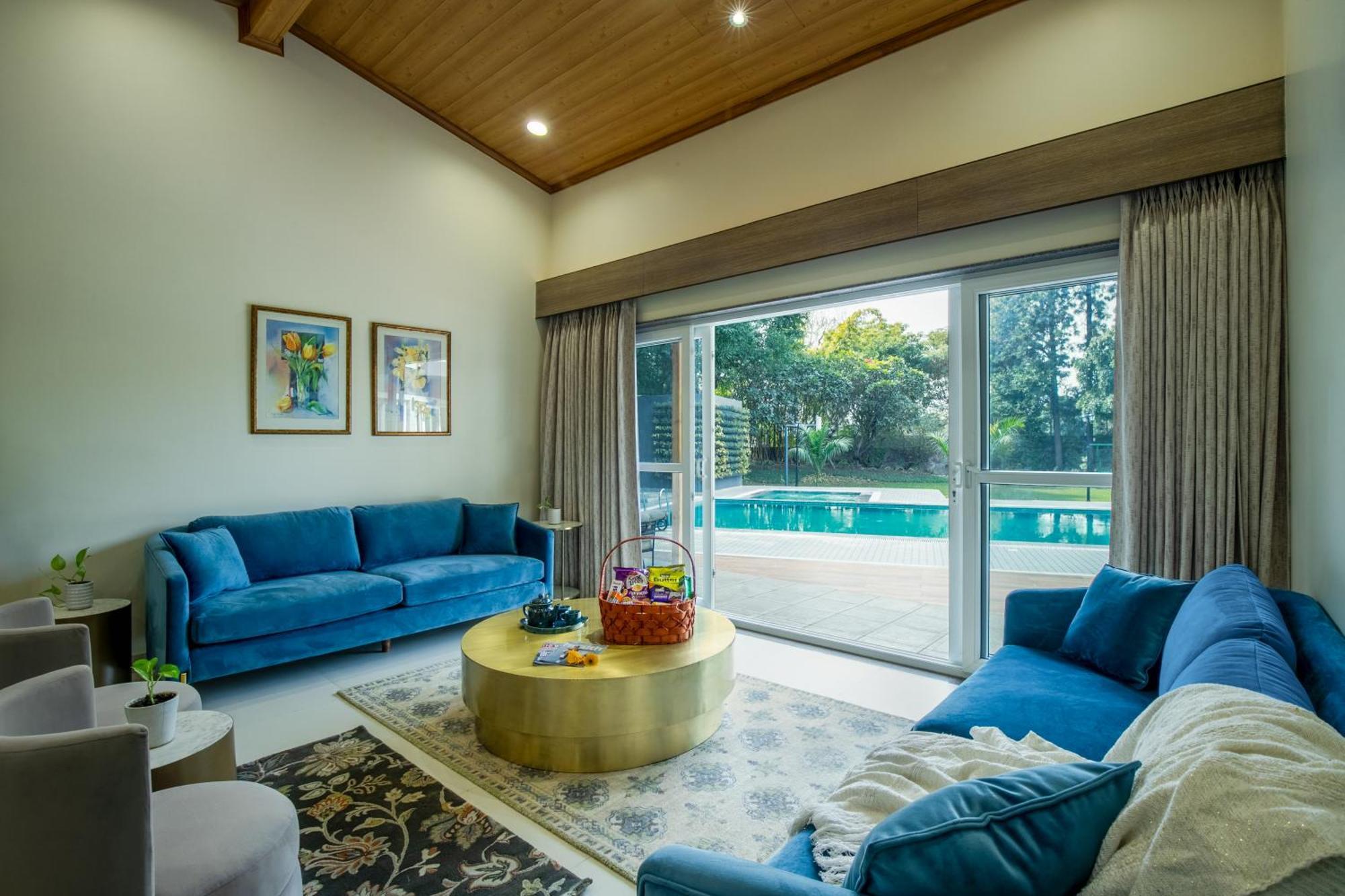 Elivaas 6 Bhk With Pvt Pool & Garden - Esh Villa