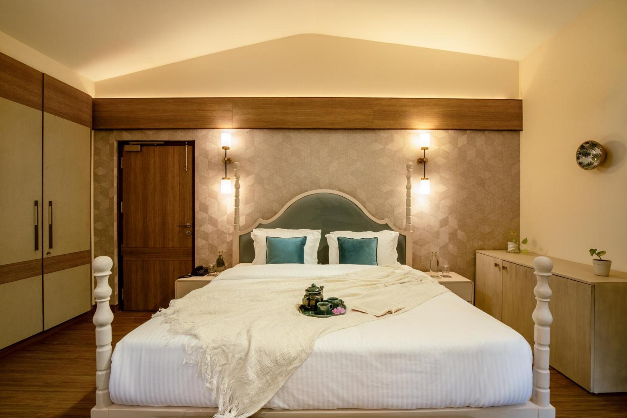 Elivaas 6 Bhk With Pvt Pool & Garden - Esh Gurgaon