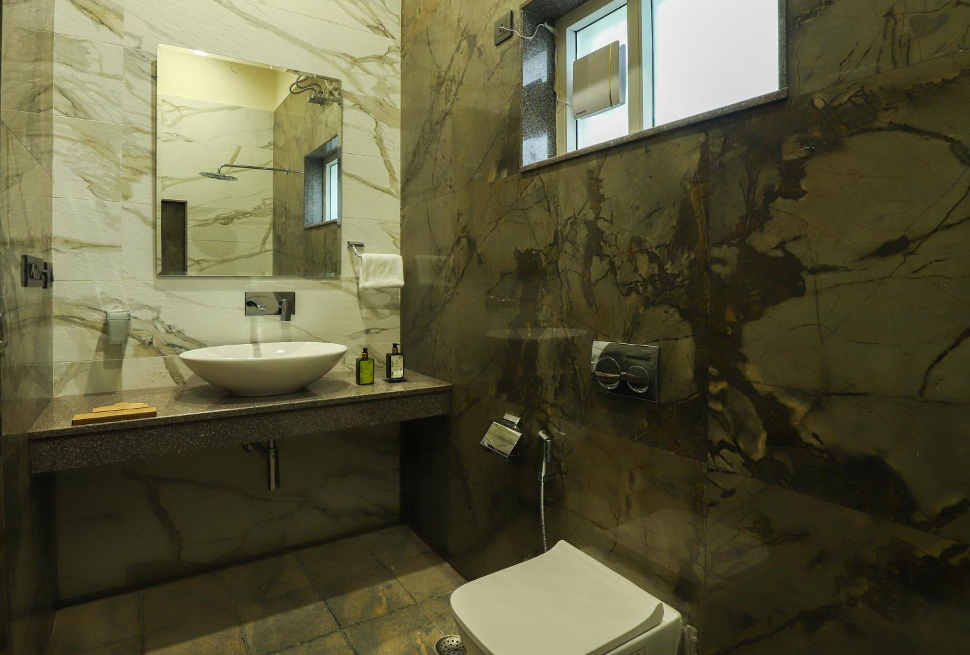 Elivaas 6 Bhk With Pvt Pool & Garden - Esh Villa Gurgaon