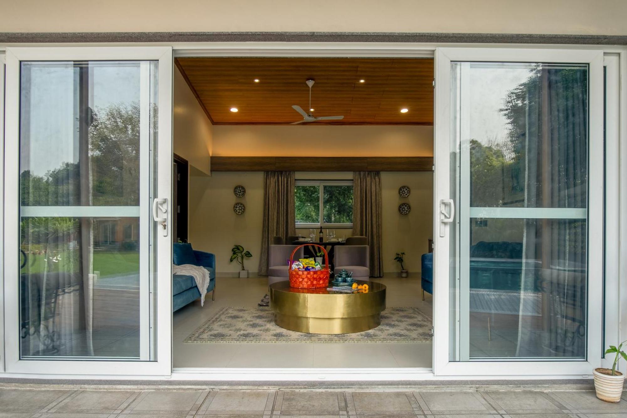 Villa Elivaas 6 Bhk With Pvt Pool & Garden - Esh