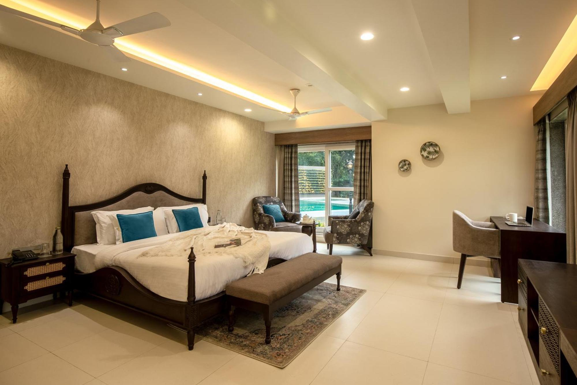 Elivaas 6 Bhk With Pvt Pool & Garden - Esh *