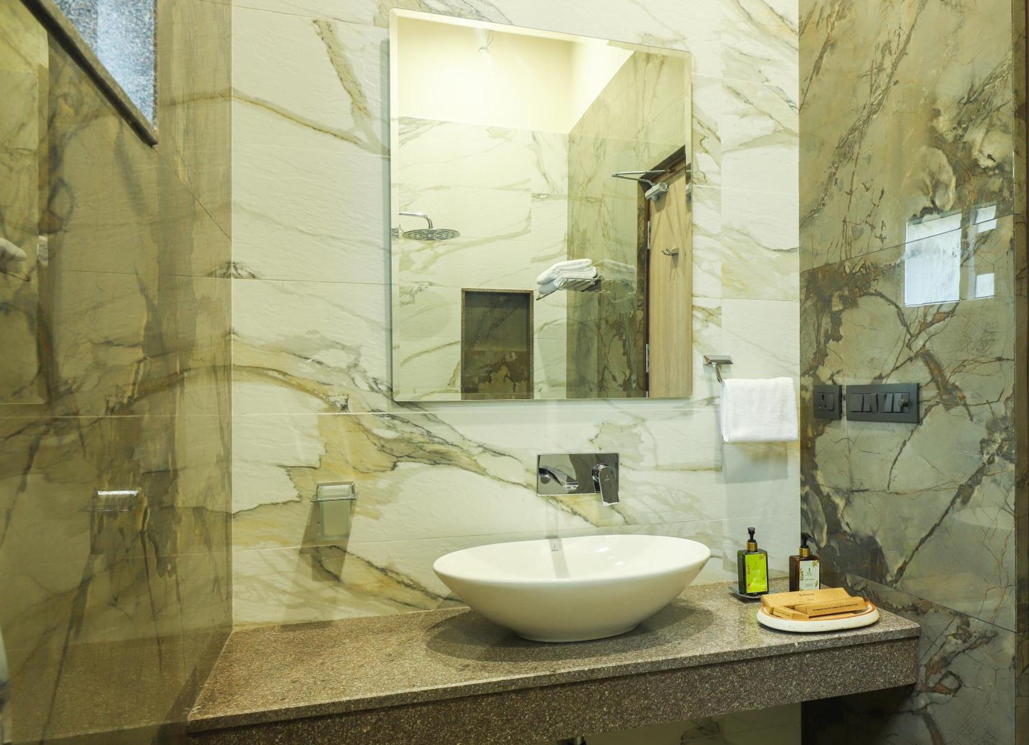 Elivaas 6 Bhk With Pvt Pool & Garden - Esh Villa Gurgaon