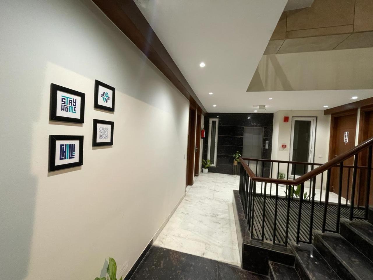 Apartment Flxho Quad - Luxury Dlf Cyber *