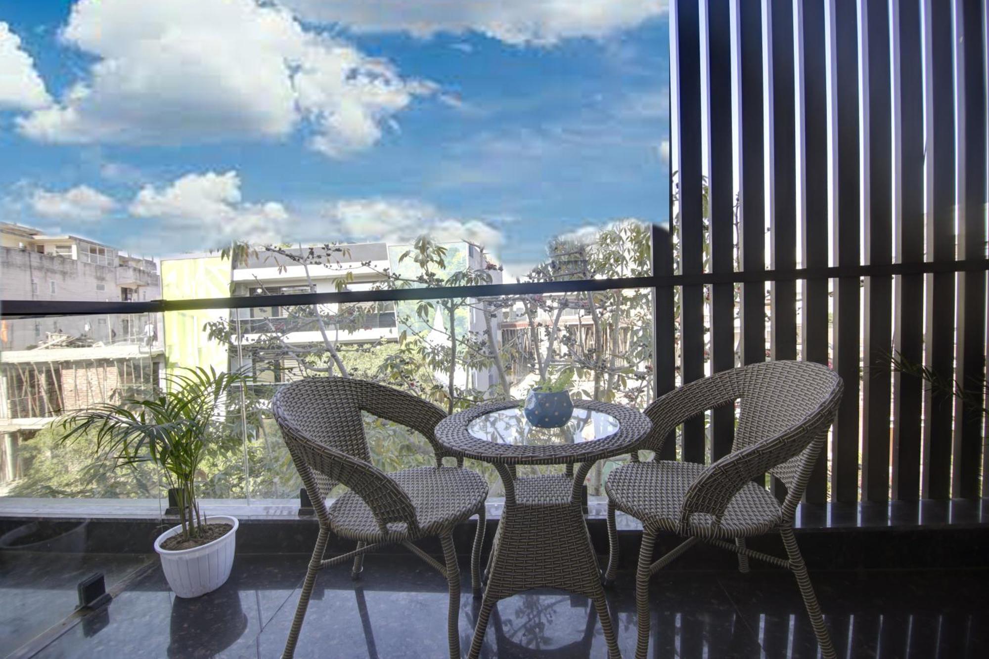 Apartment Flxho Quad - Luxury Dlf Cyber Gurgaon