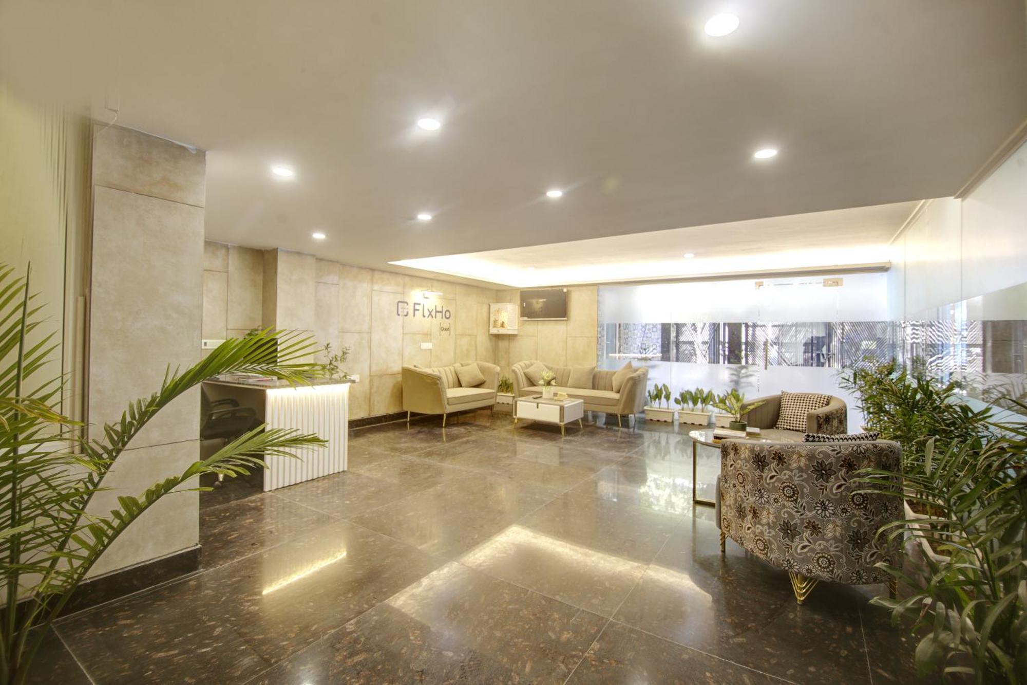 Flxho Quad - Luxury Dlf Cyber Apartment