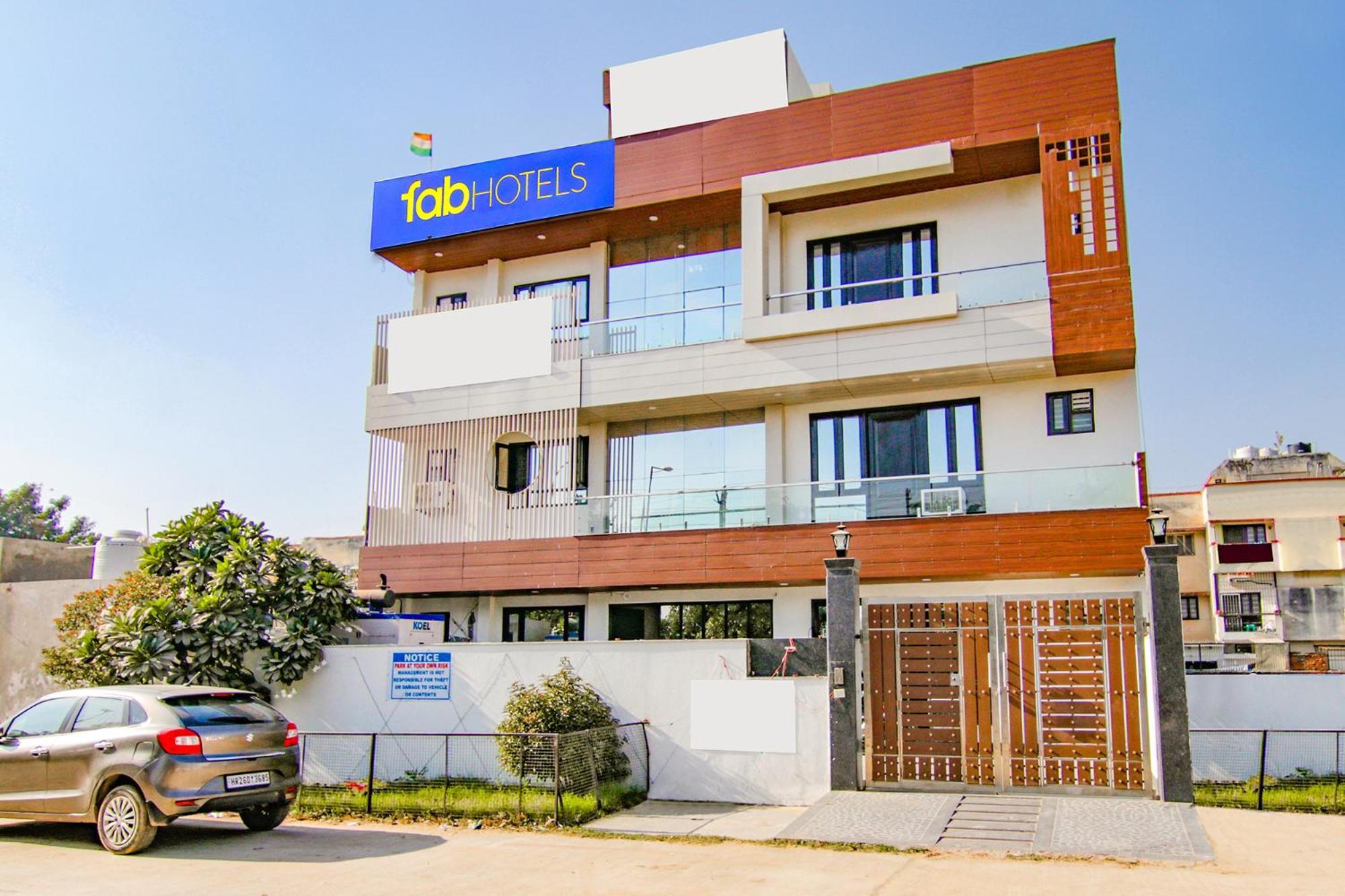 Hotel Fabhotel Water Vibe Gurgaon