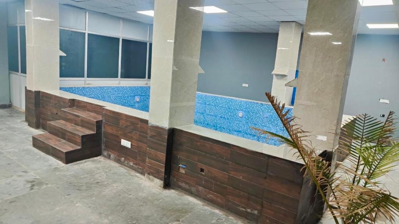 Farm stay Farm With 5 Huts, Heated Pool And Bonfire Gurgaon