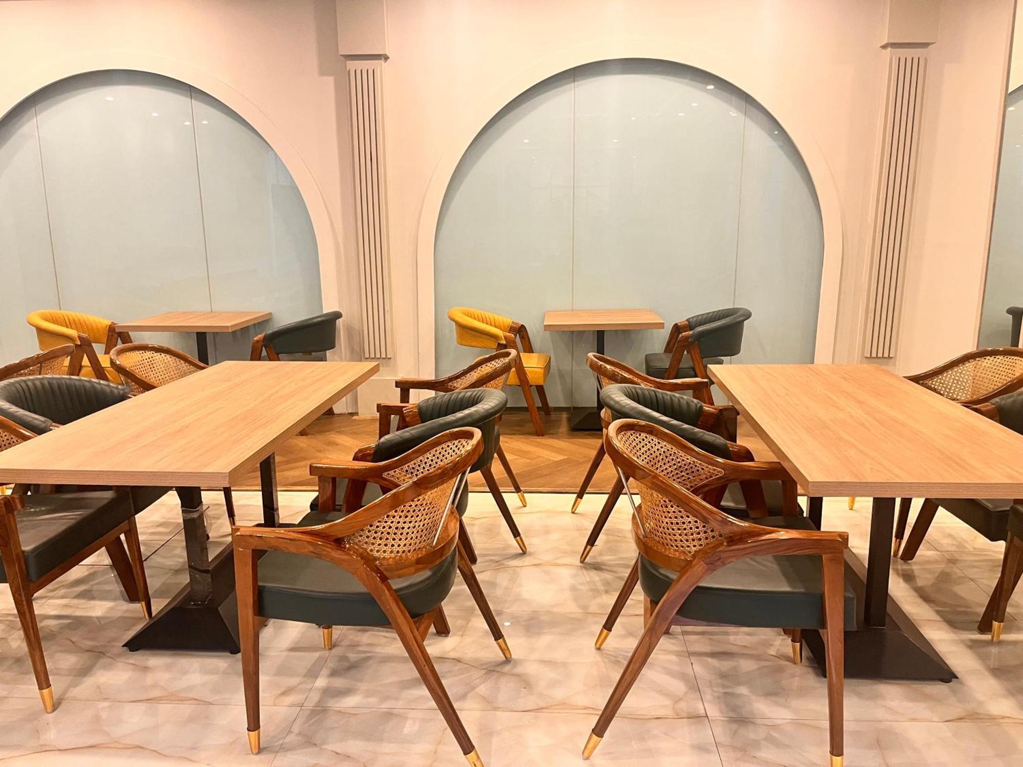 Flock I Golf Course Road Near Dlf Phase 1 Metro Station I 3* Gurgaon