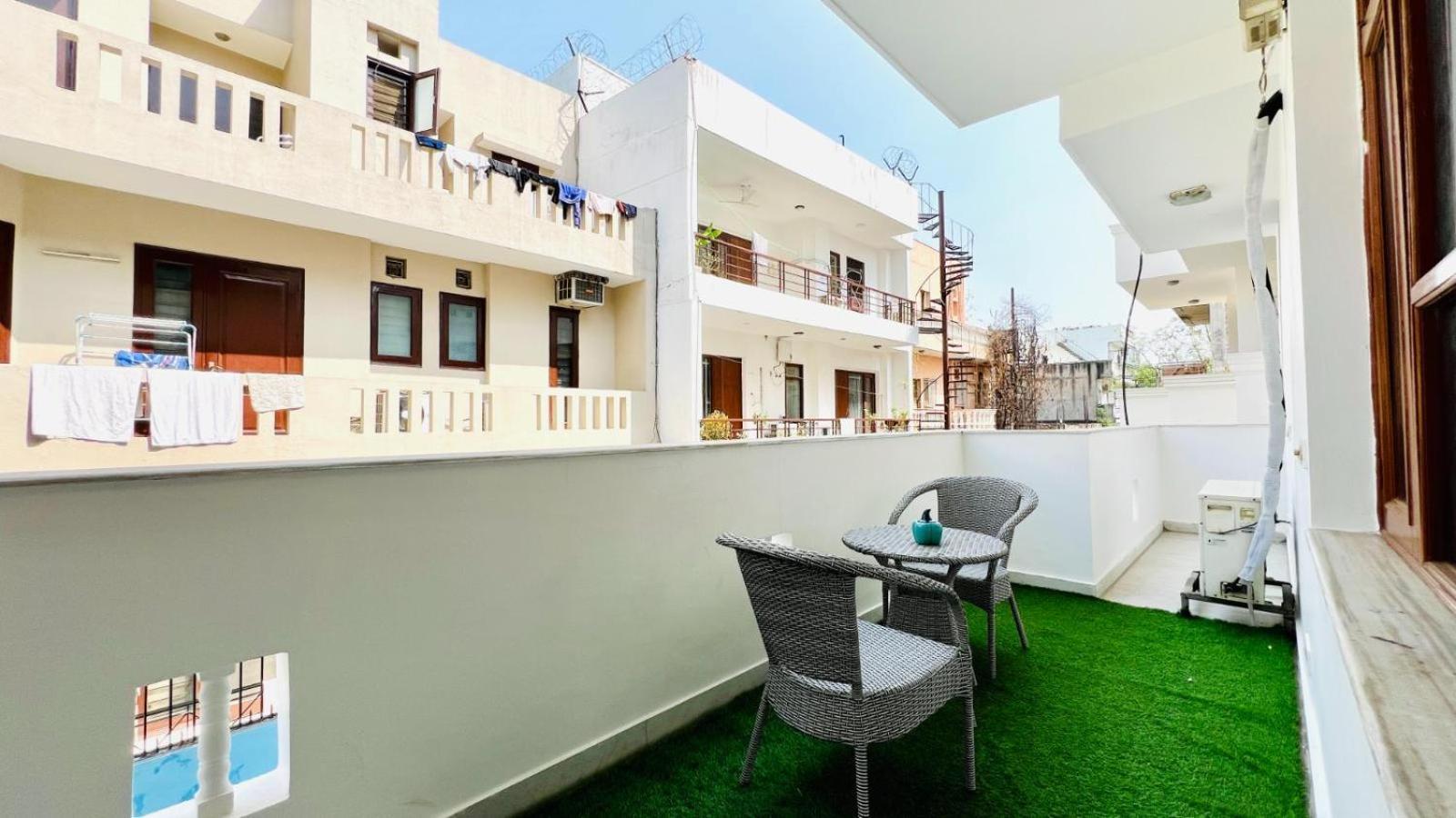 Olive Service Apartments Dlf Galleria Gurgaon Apartment Gurgaon