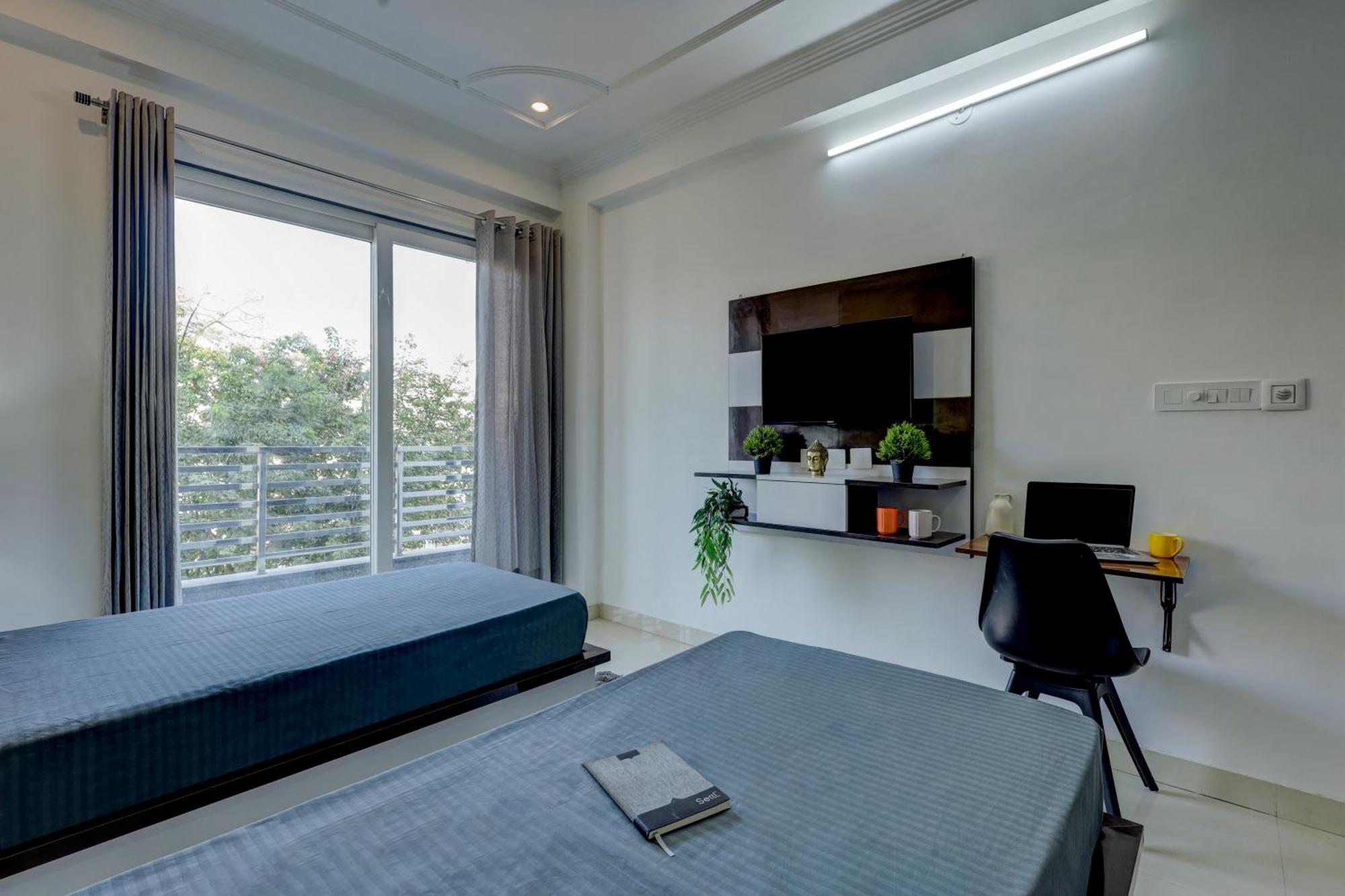 Apartment Living Homes Sagitta- Sector 51, Artemis Hospital, Near Unitech Cyber Park *