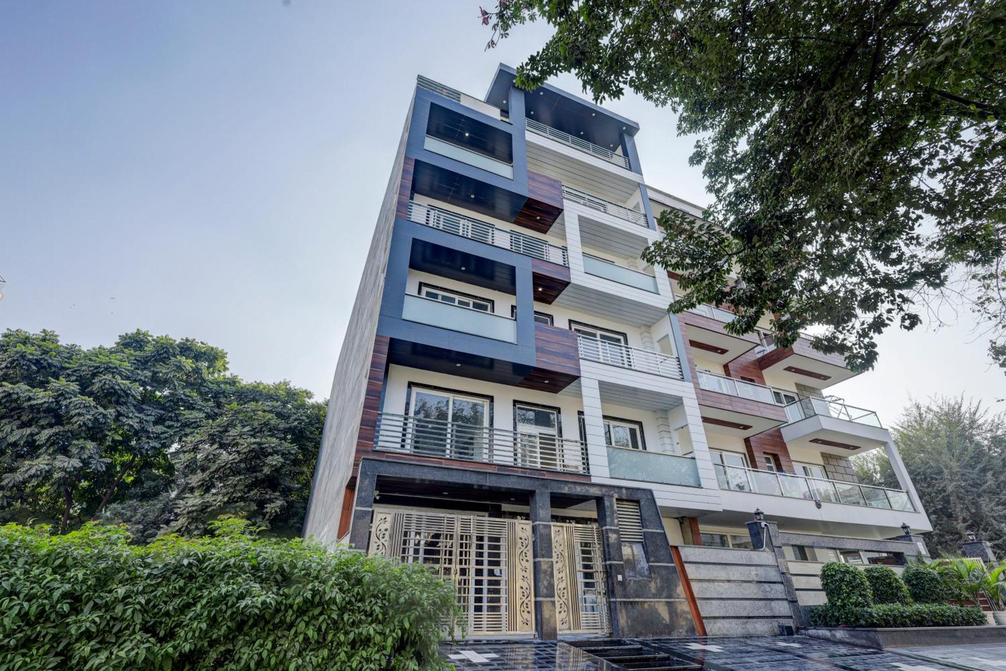Living Homes Sagitta- Sector 51, Artemis Hospital, Near Unitech Cyber Park * Gurgaon