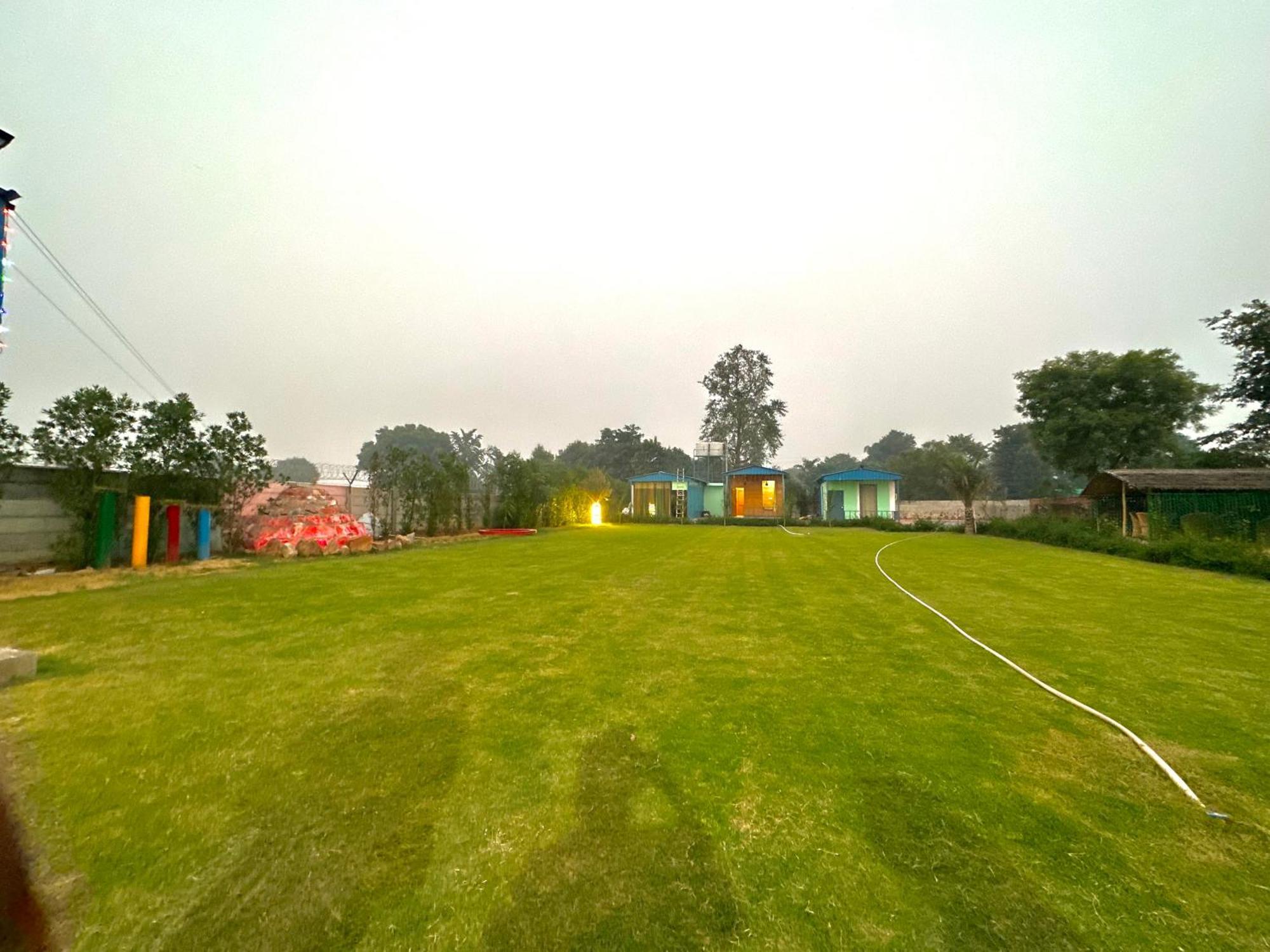 Farm With 5 Huts, Heated Pool And Bonfire Farm stay Gurgaon