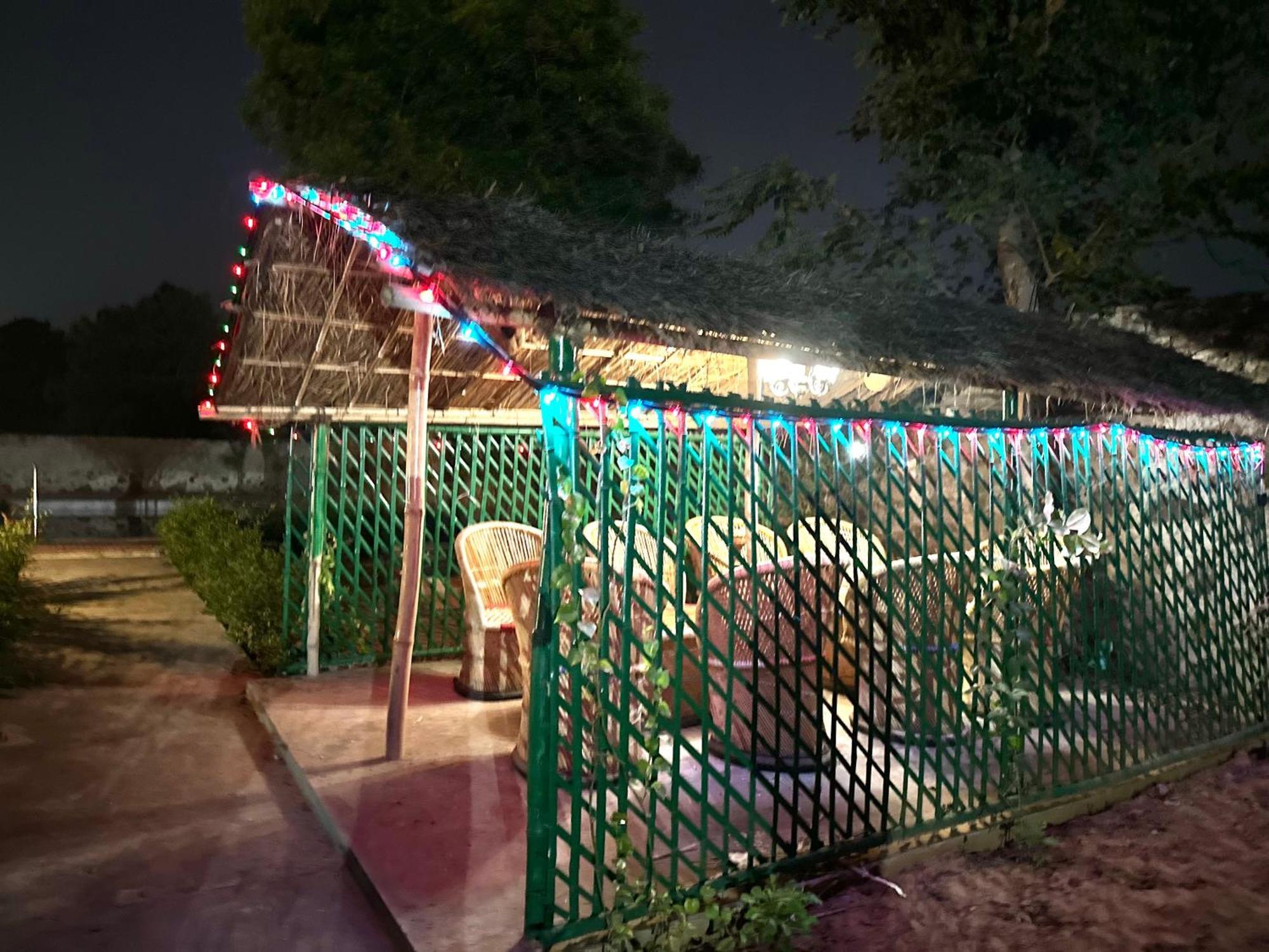 Farm stay Farm With 5 Huts, Heated Pool And Bonfire Gurgaon