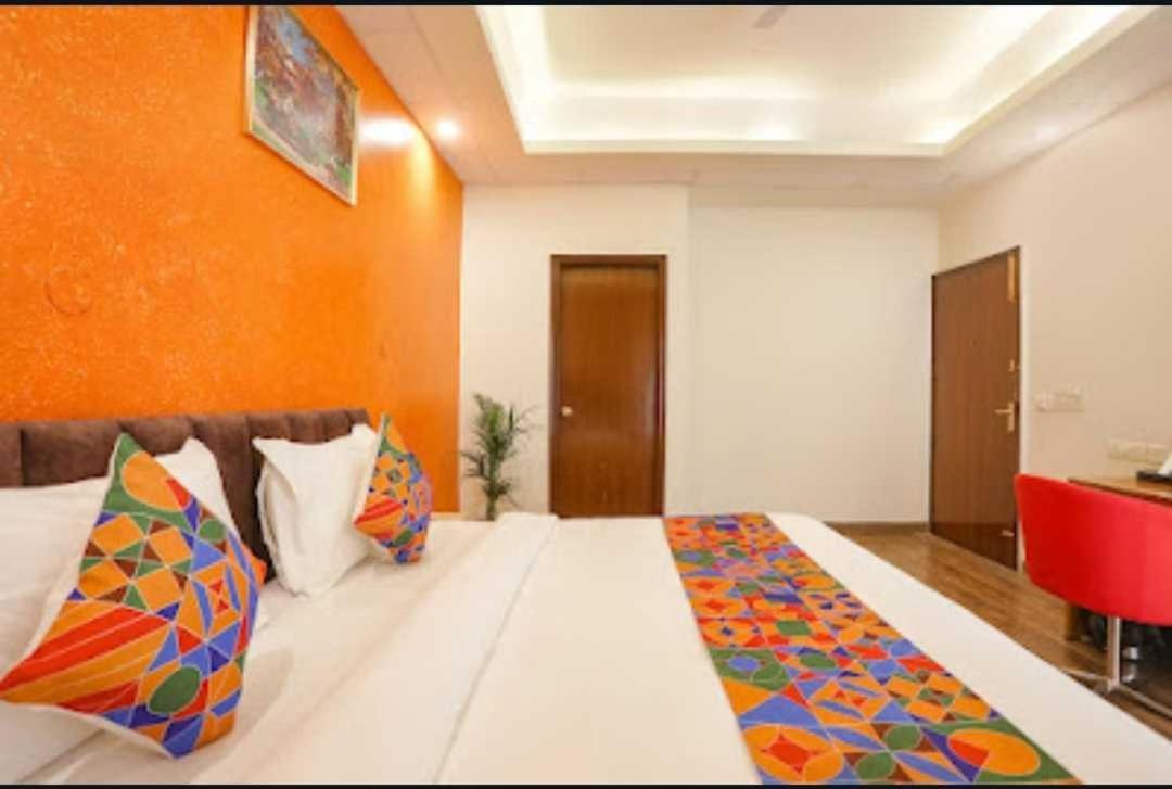 Collection O Royal Spark Gurgaon