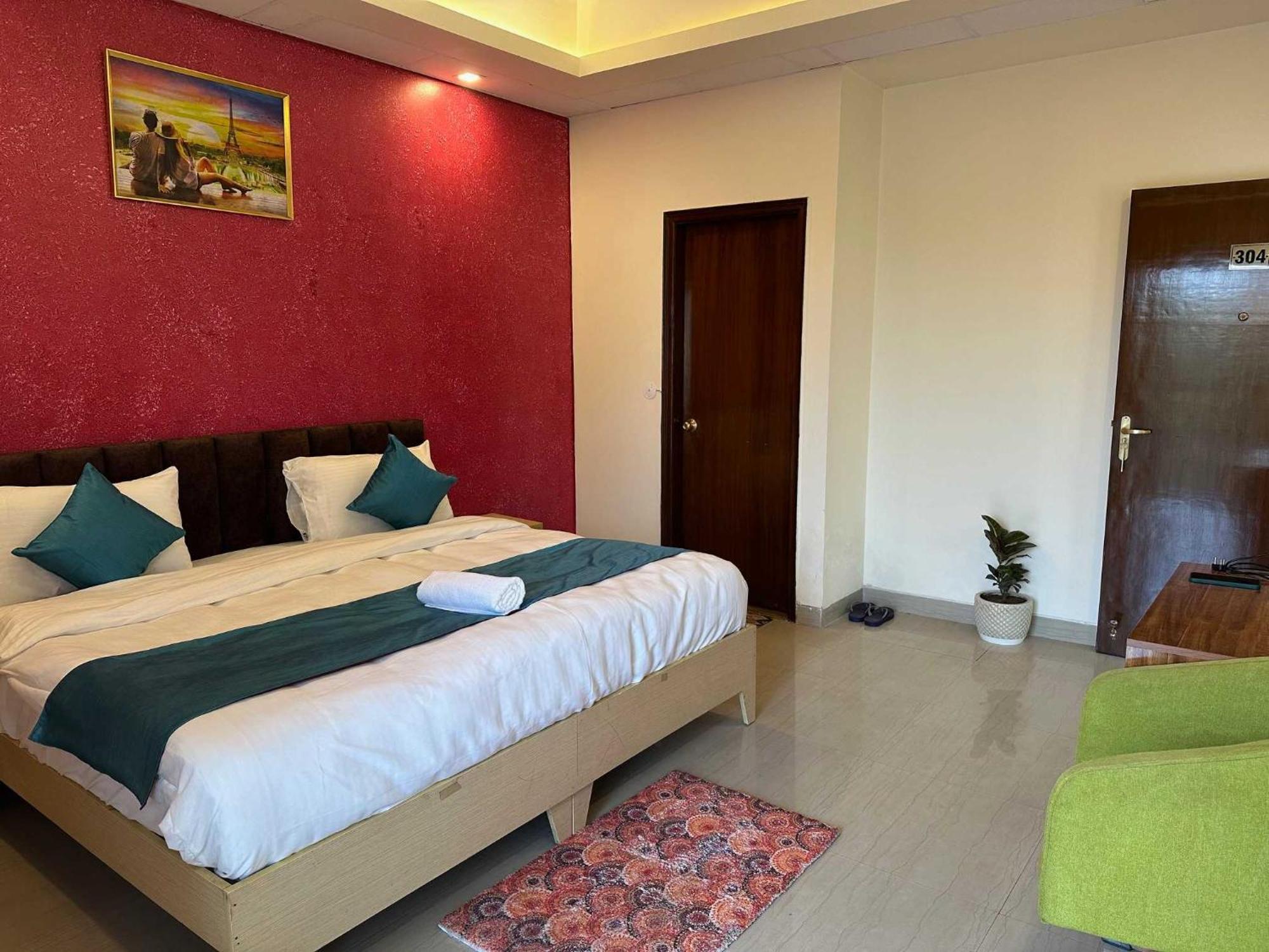 Hotel Collection O Royal Spark