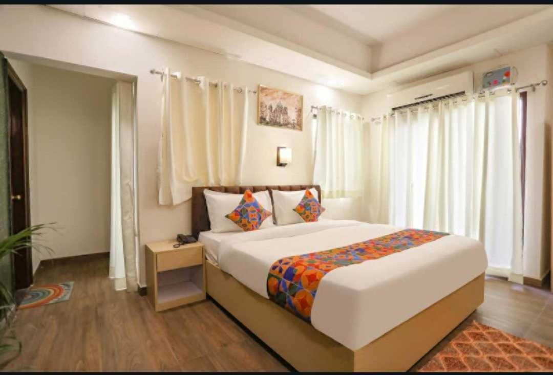 Hotel Collection O Royal Spark Gurgaon