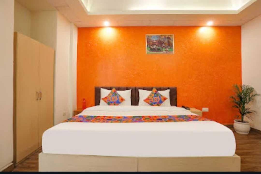 Collection O Royal Spark Hotel Gurgaon